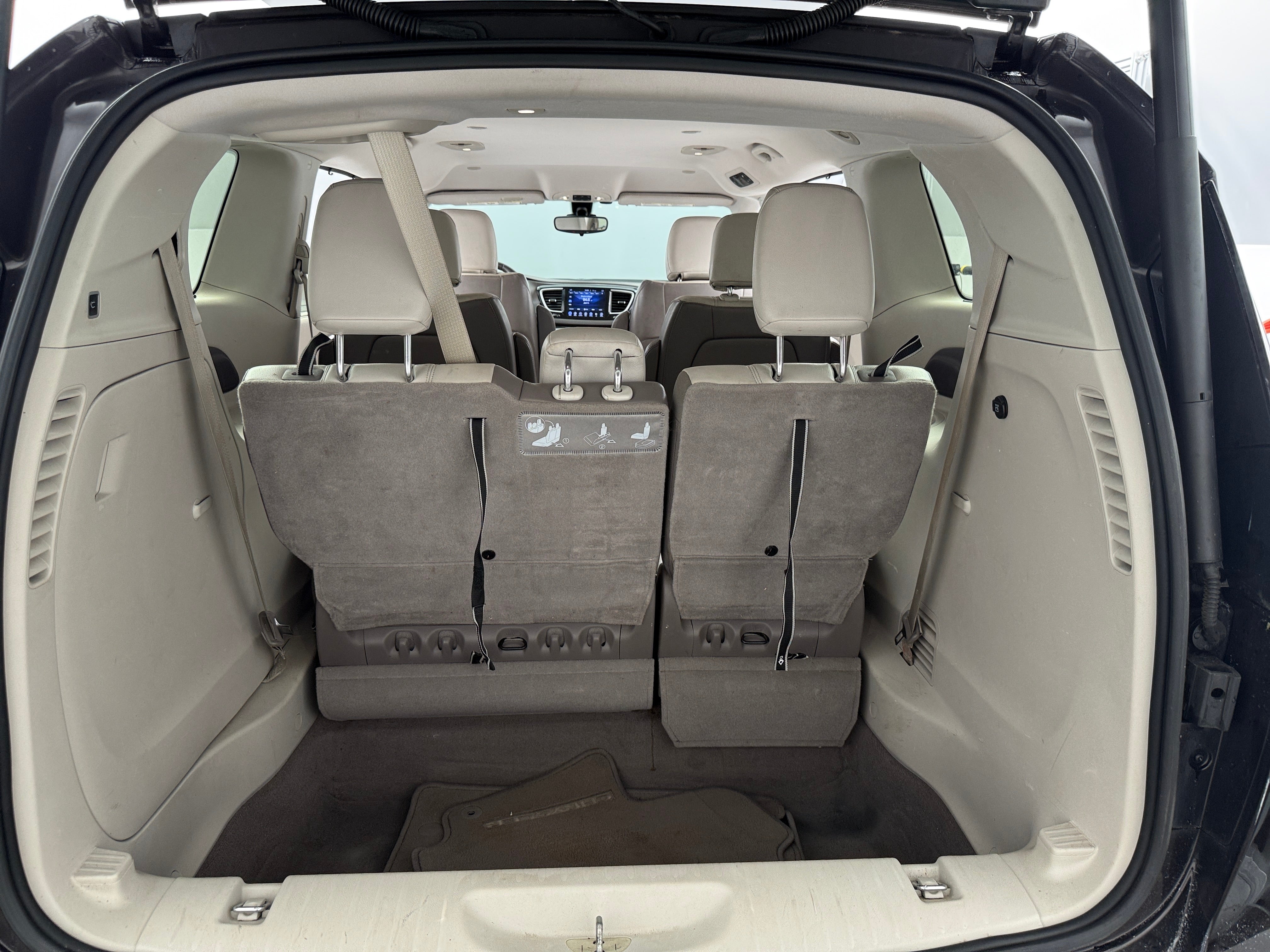 Used 2017 Chrysler Pacifica Touring-L with VIN 2C4RC1BGXHR592183 for sale in Pewaukee, WI