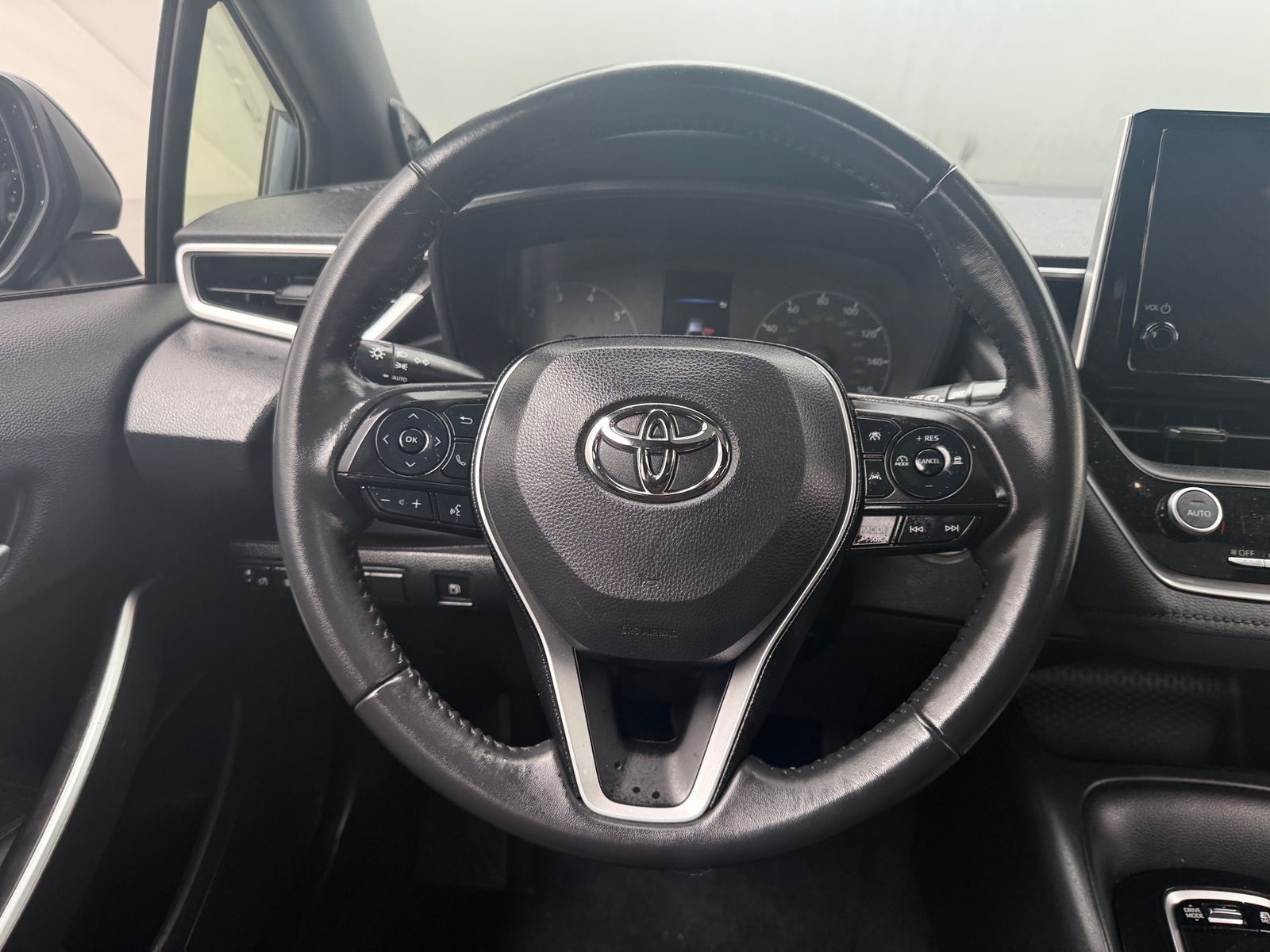 Thumbnail: 2023 Toyota Corolla - 5