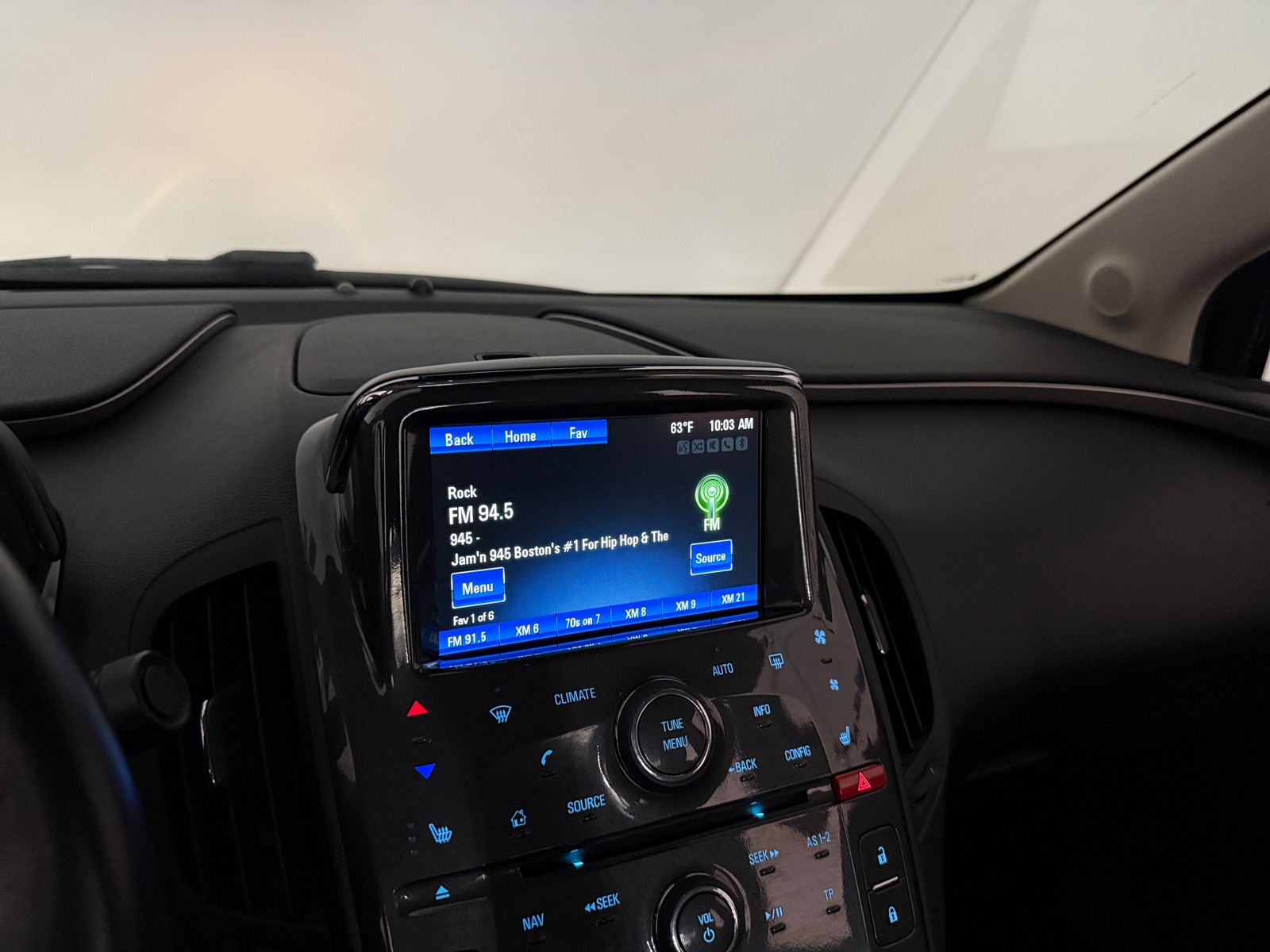 Thumbnail: 2013 Chevrolet Volt - 3