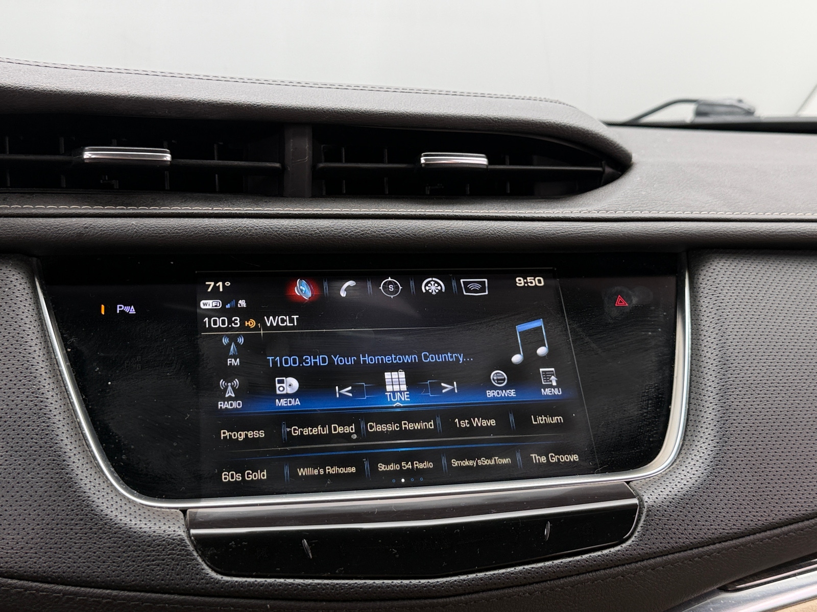 Thumbnail: 2018 Cadillac XT5 - 3