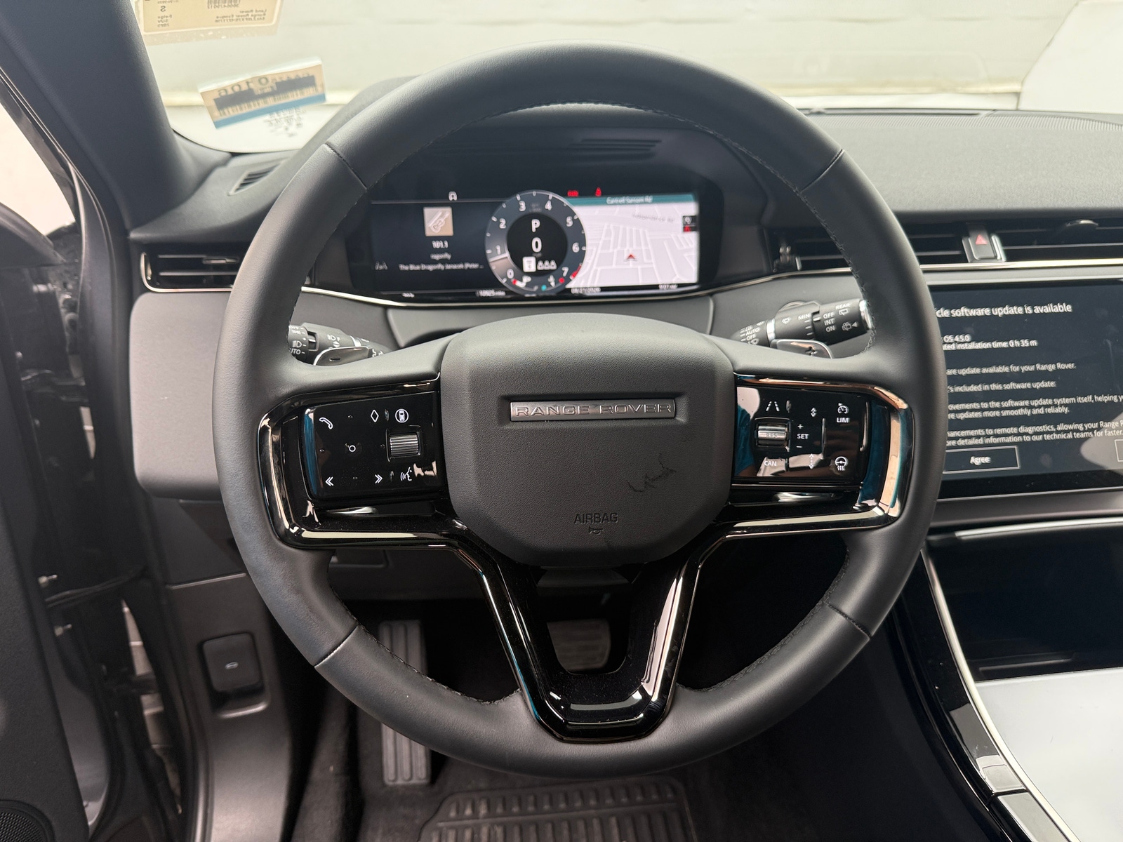 Thumbnail: 2025 Land Rover Range Rover Evoque - 4