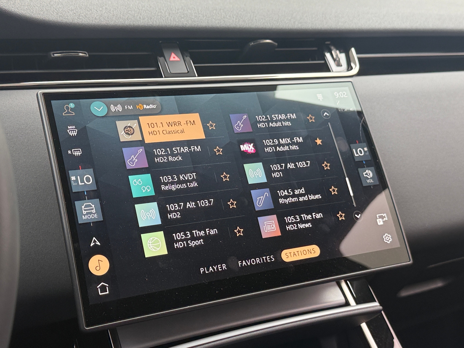 Thumbnail: 2025 Land Rover Range Rover Evoque - 3