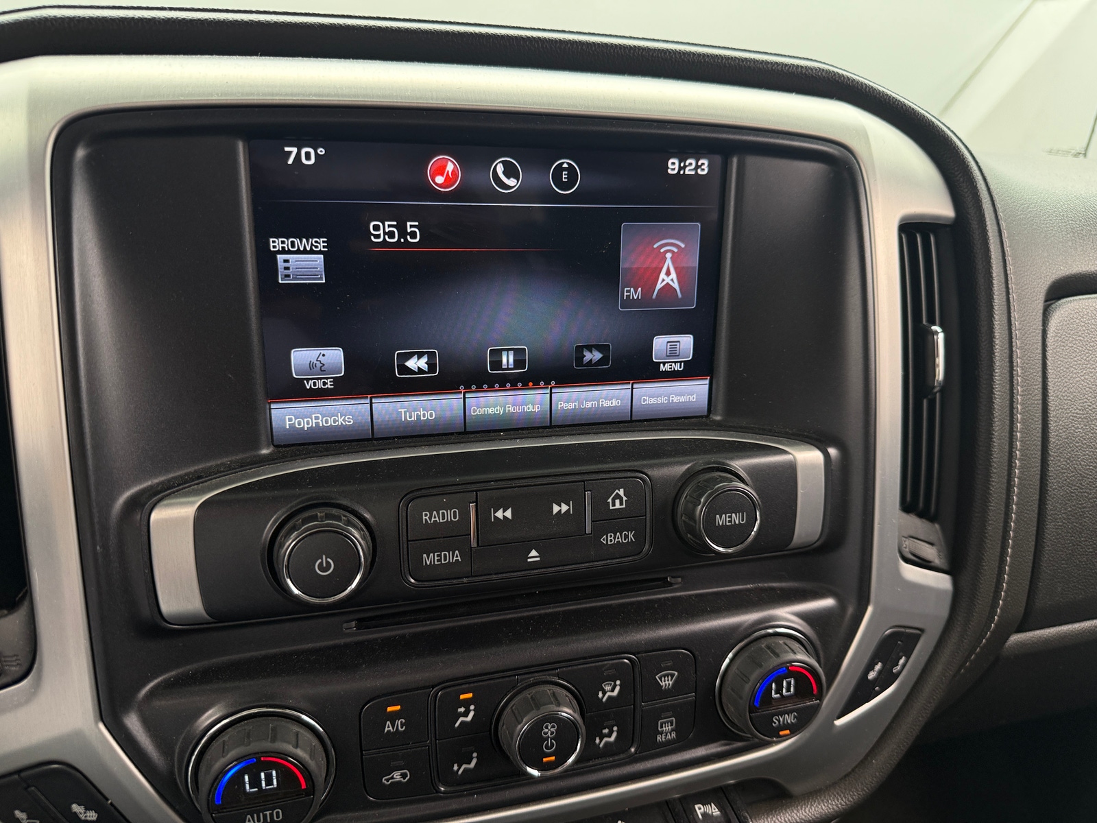 Thumbnail: 2015 GMC Sierra 2500 - 4
