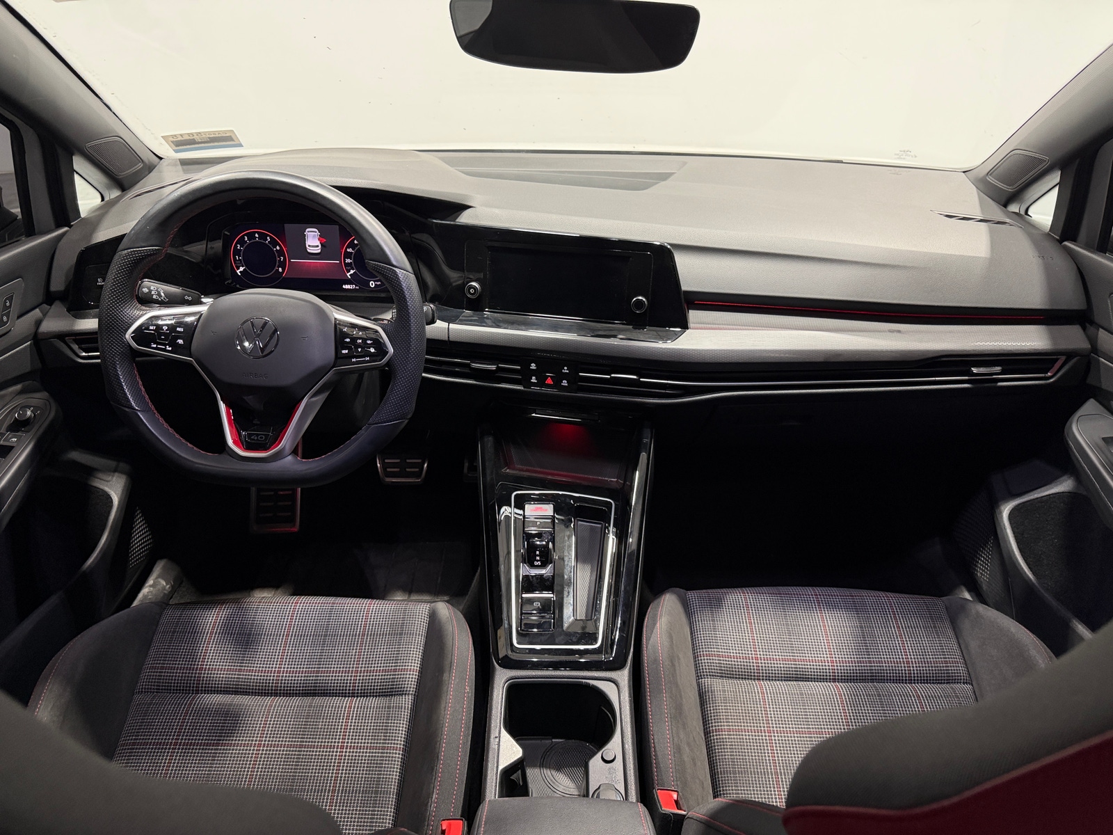 Thumbnail: 2023 Volkswagen Golf - 3