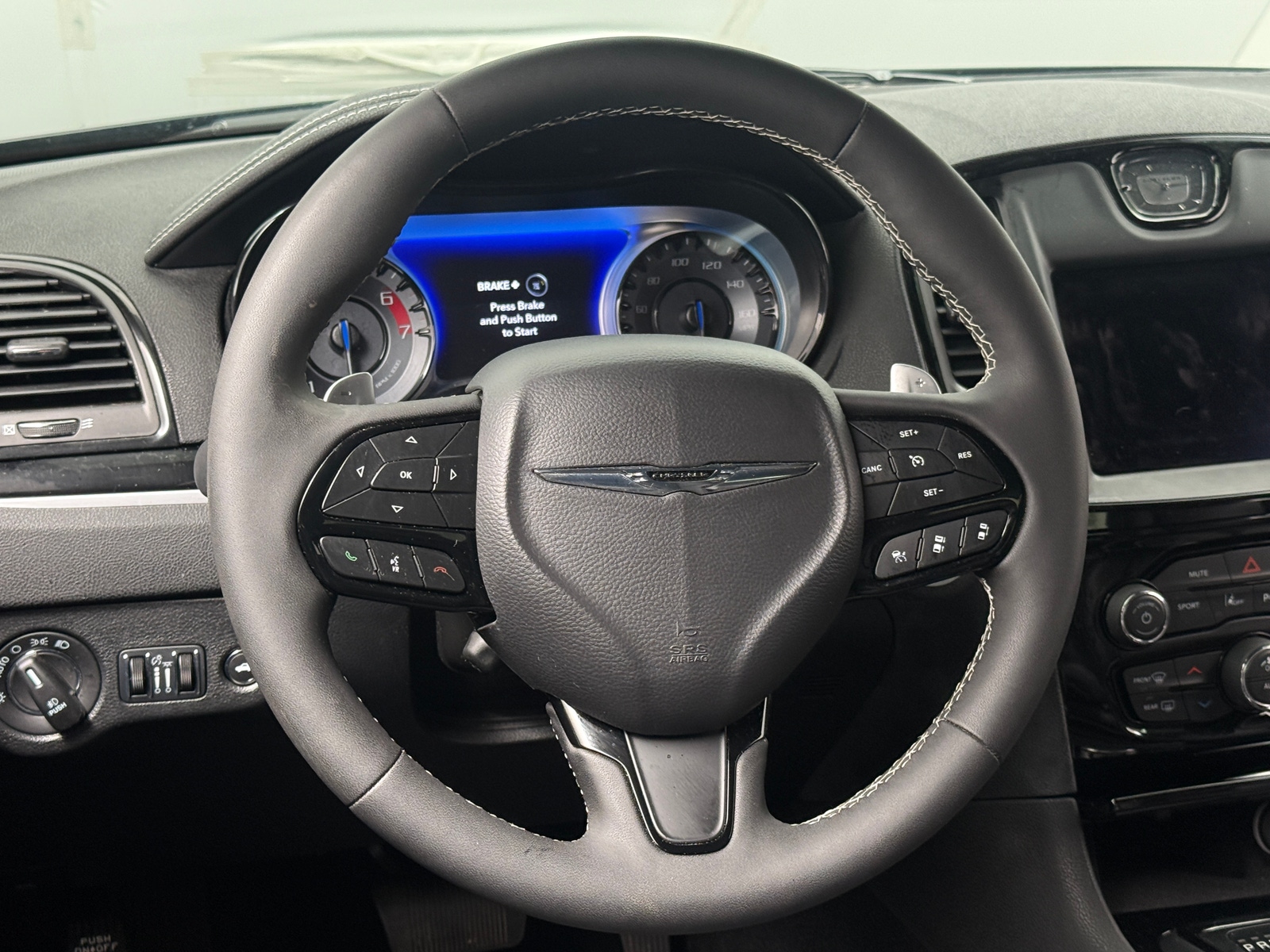 Thumbnail: 2023 Chrysler 300 - 4