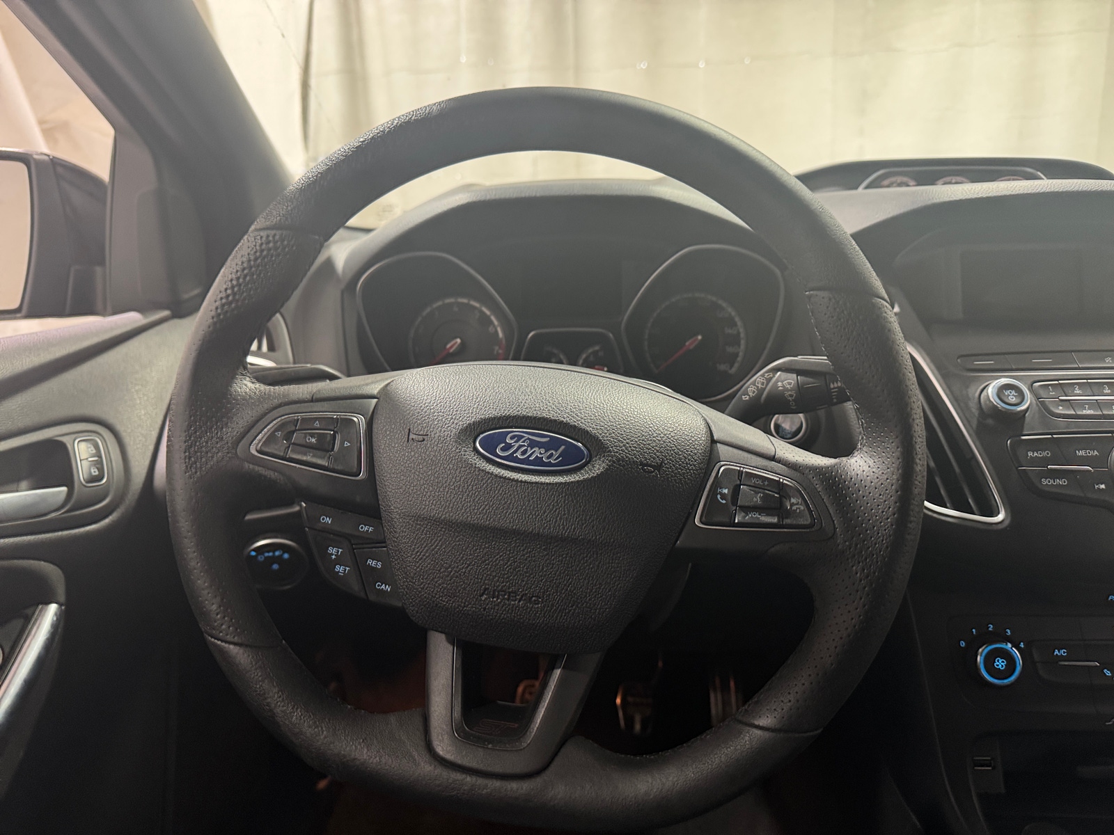 Thumbnail: 2018 Ford Focus - 5