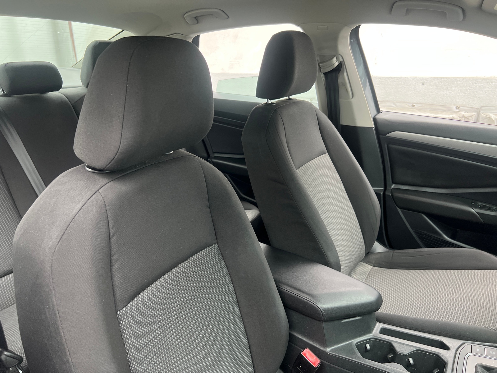 Thumbnail: 2019 Volkswagen Jetta - 2