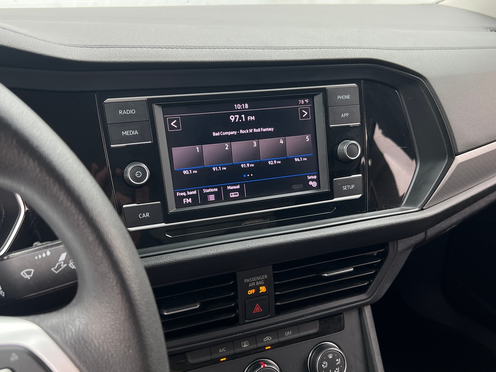 Thumbnail: 2019 Volkswagen Jetta - 4