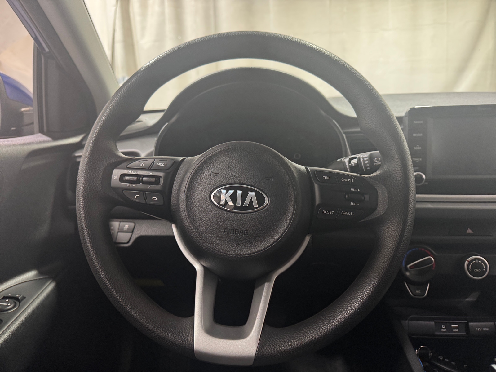 Thumbnail: 2020 Kia Rio - 5
