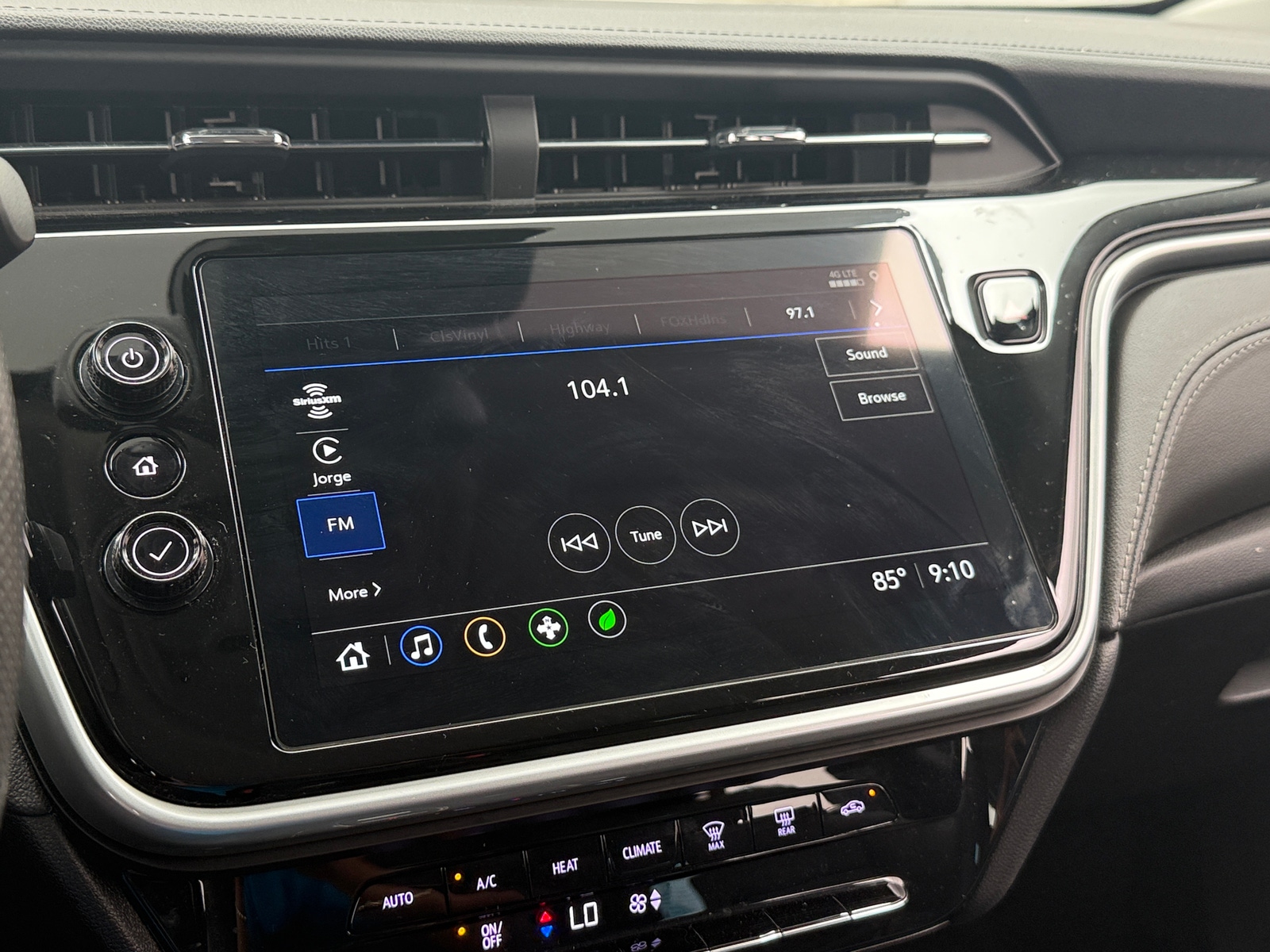 Thumbnail: 2023 Chevrolet Bolt EUV - 4