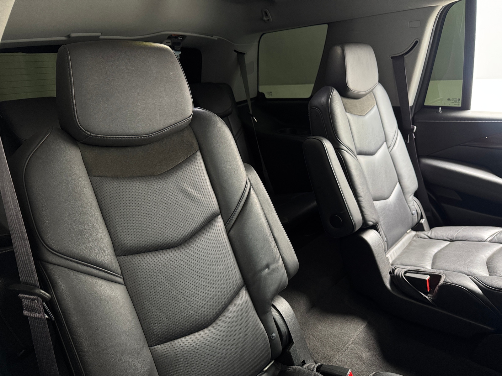 Thumbnail: 2017 Cadillac Escalade - 5