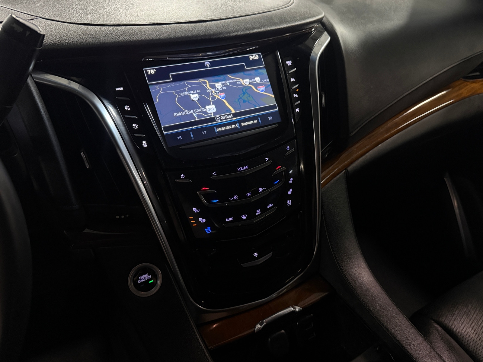 Thumbnail: 2017 Cadillac Escalade - 3