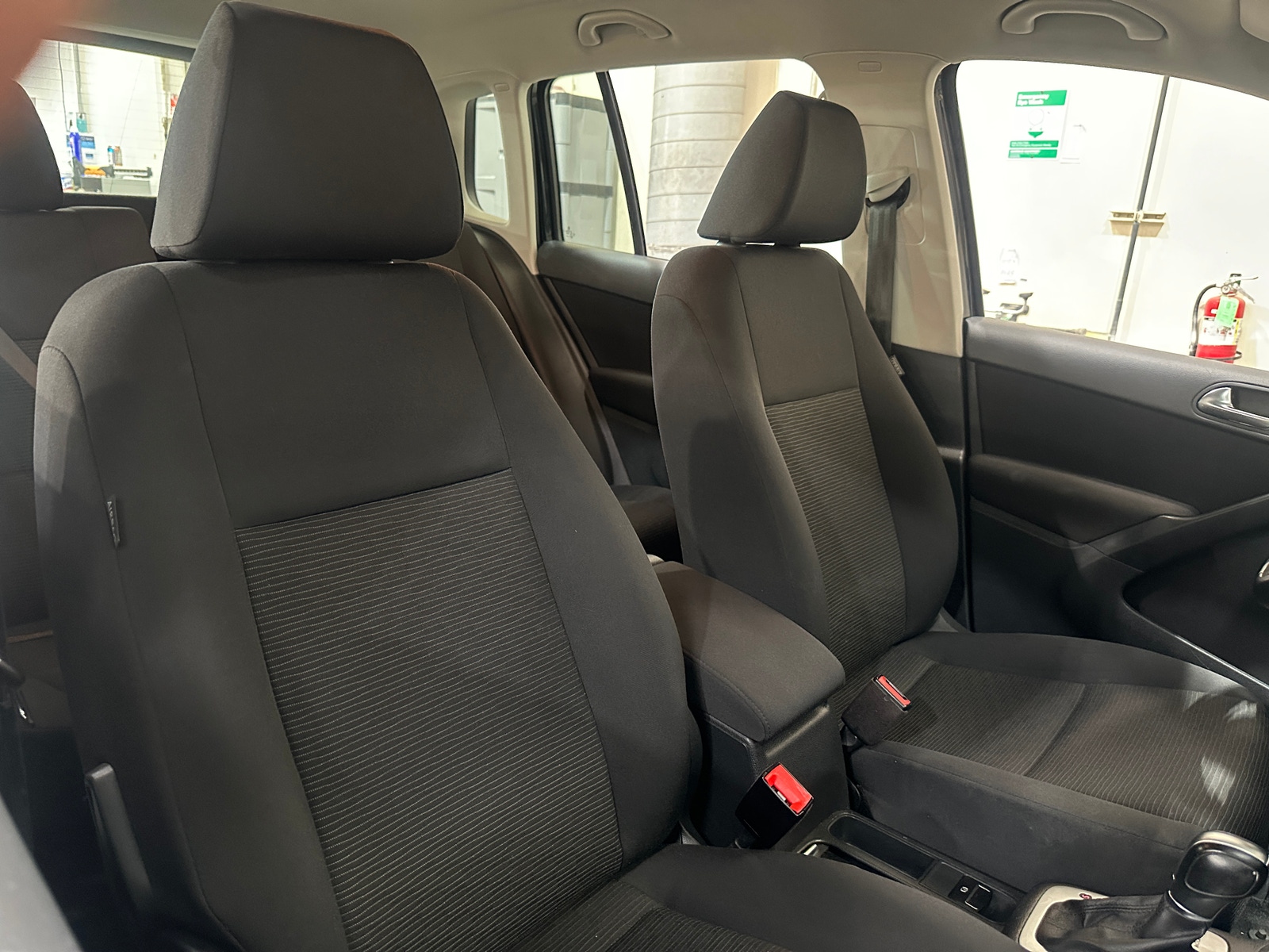 Thumbnail: 2018 Volkswagen Tiguan - 2