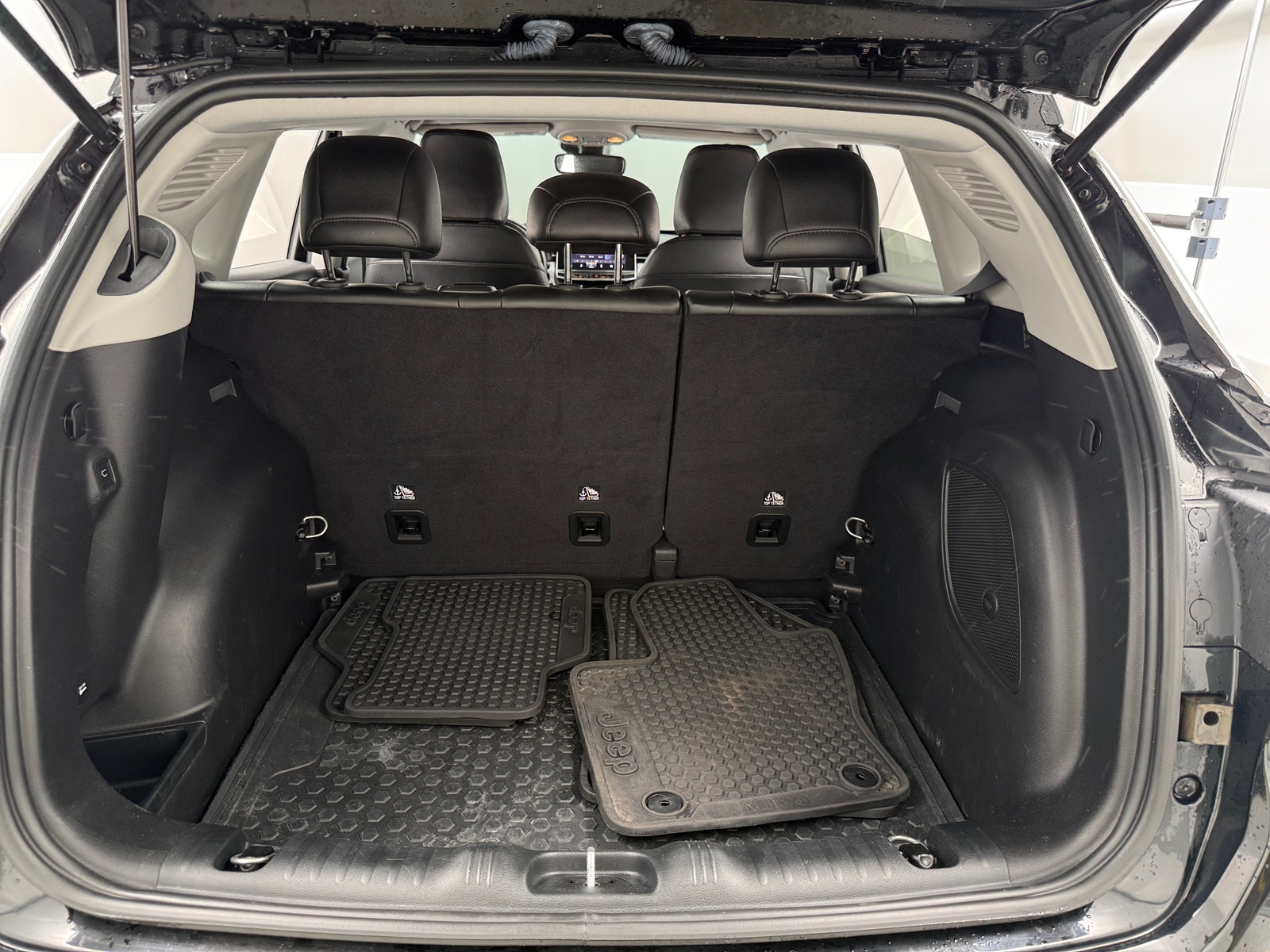 Thumbnail: 2022 Jeep Compass - 7