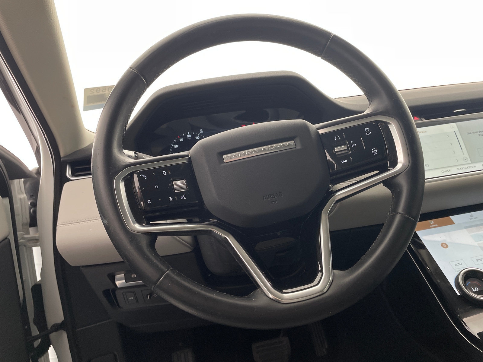 Thumbnail: 2021 Land Rover Range Rover Evoque - 4