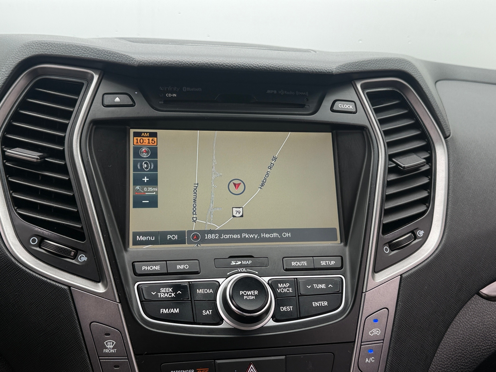 Thumbnail: 2016 Hyundai Santa Fe - 3