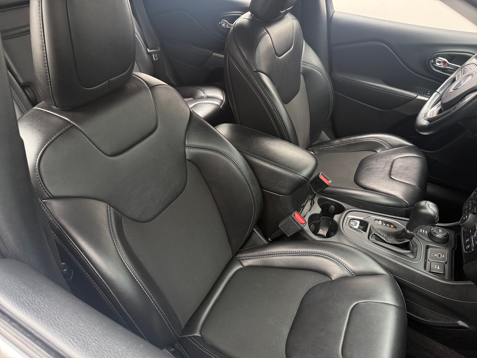 Thumbnail: 2019 Jeep Cherokee - 2
