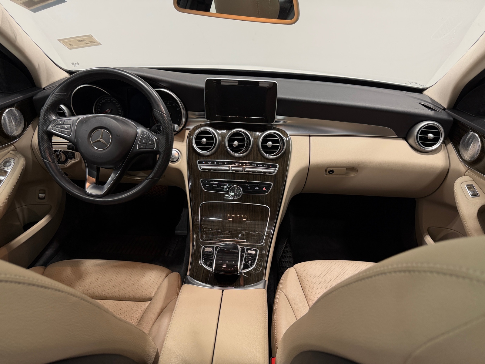 Thumbnail: 2015 Mercedes-Benz C-Class - 2