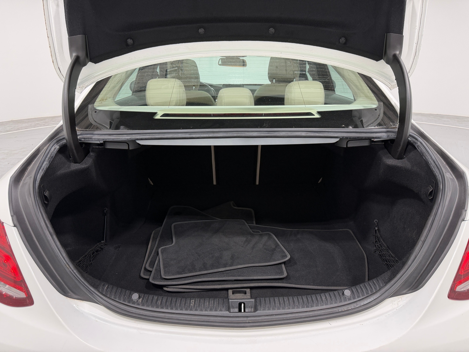 Thumbnail: 2015 Mercedes-Benz C-Class - 6