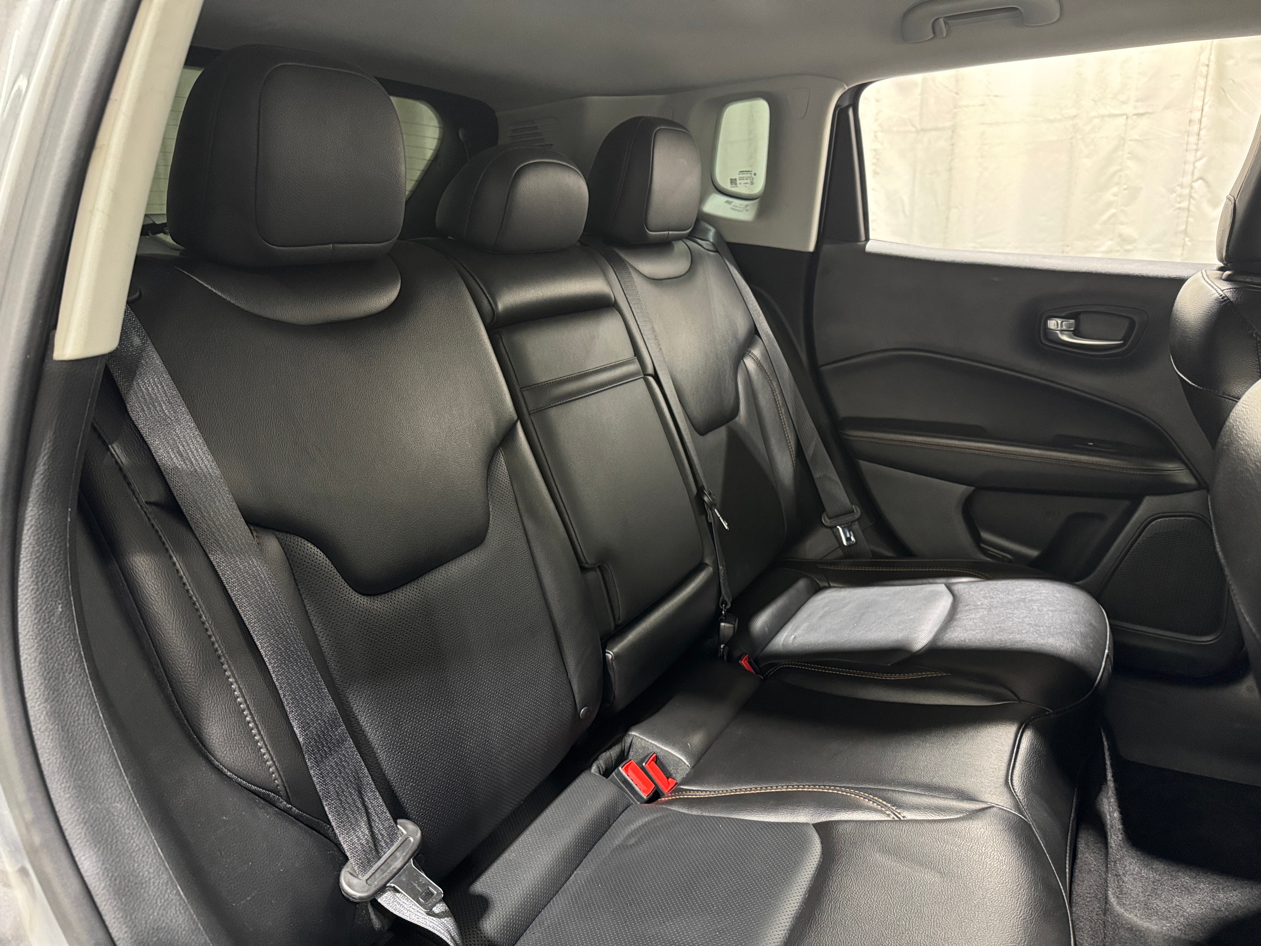 Used 2018 Jeep Compass Limited with VIN 3C4NJDCB4JT359735 for sale in Pewaukee, WI