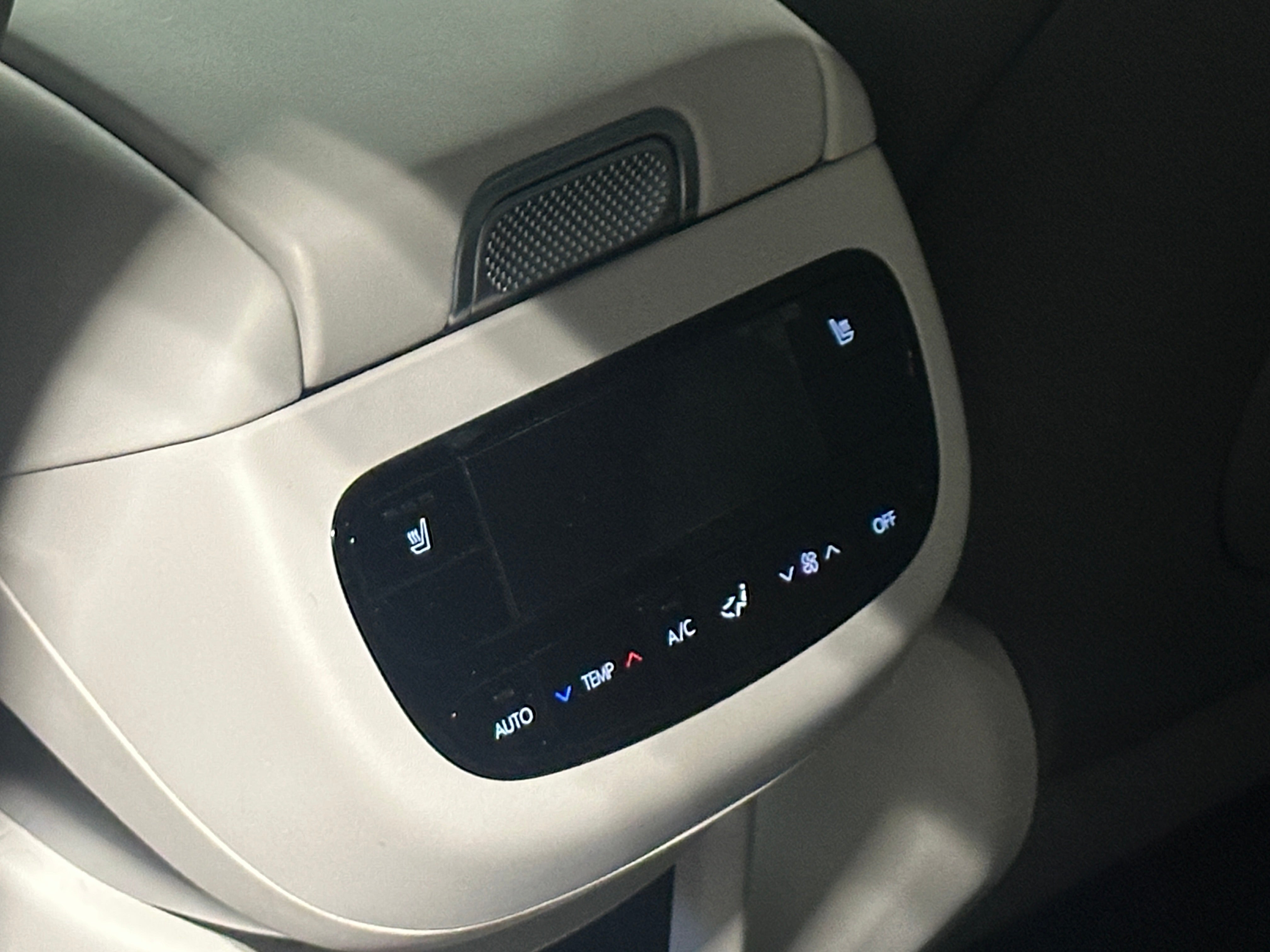 Used 2026 Hyundai IONIQ 9 SEL with VIN 7YAMUFS38TY000262 for sale in Auburn, WA