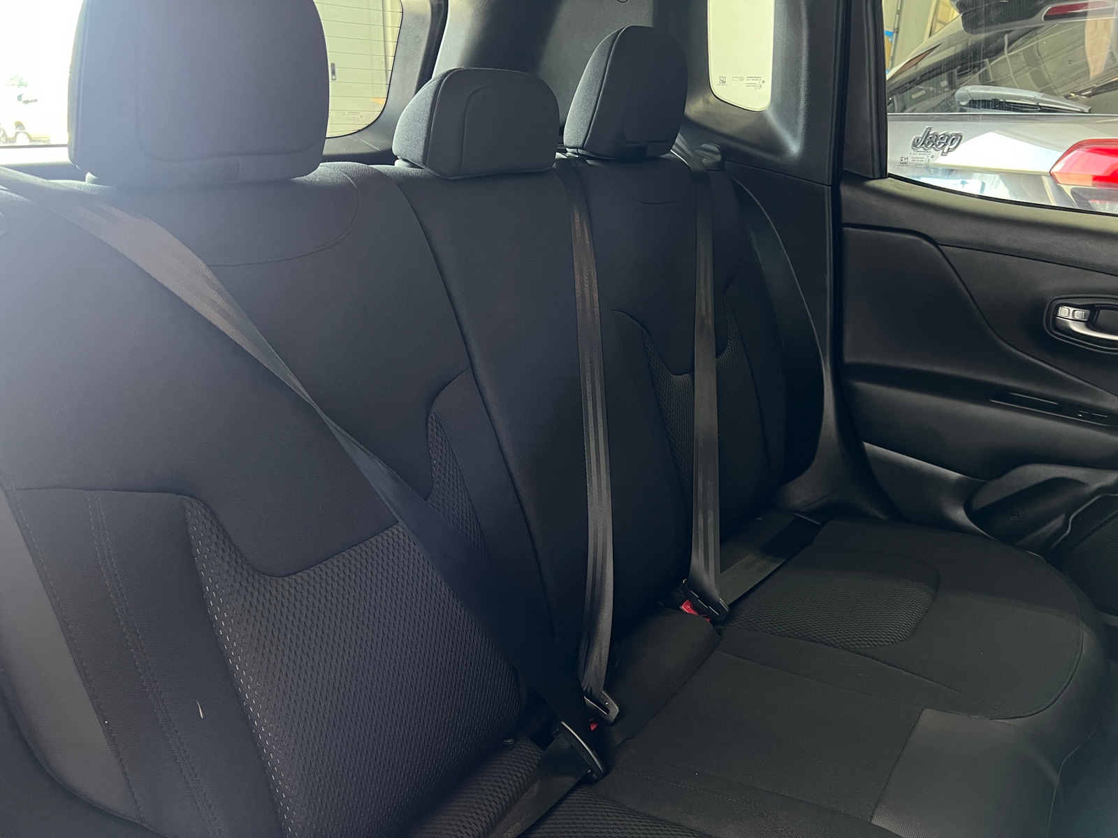 Thumbnail: 2018 Jeep Renegade - 6