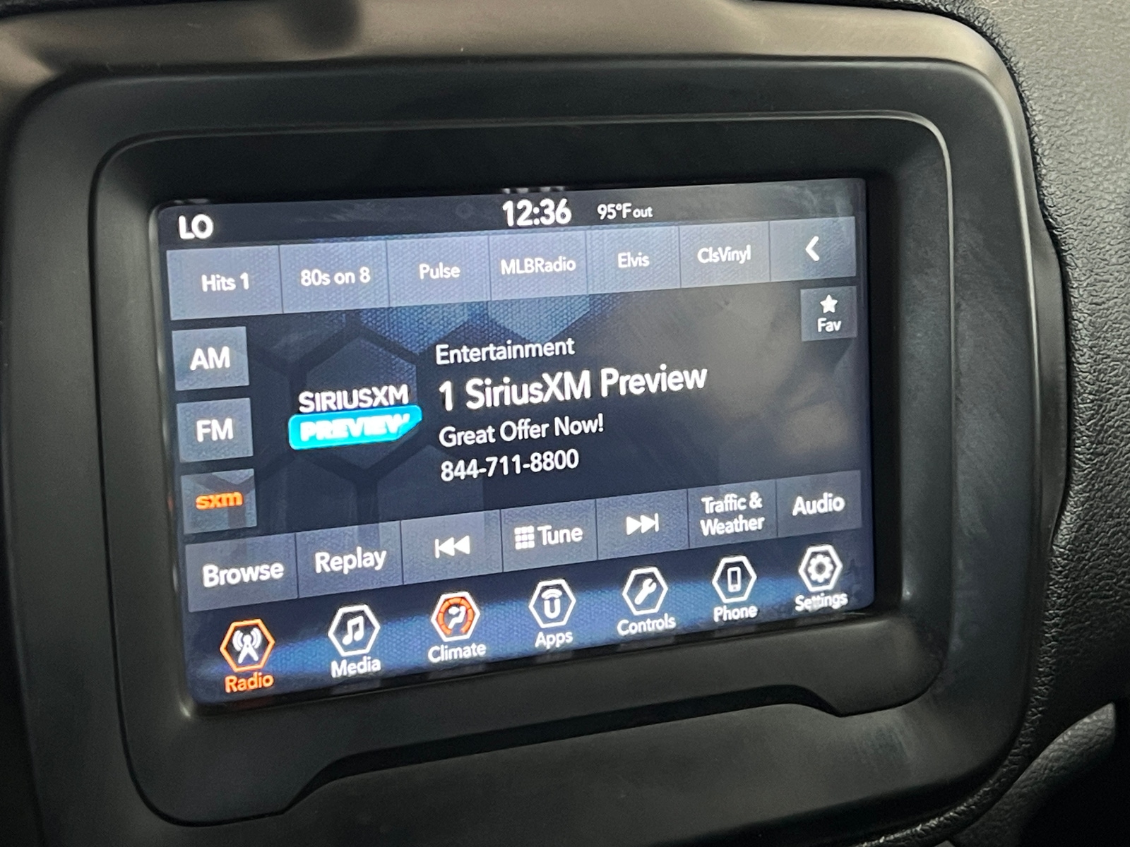 Thumbnail: 2018 Jeep Renegade - 4