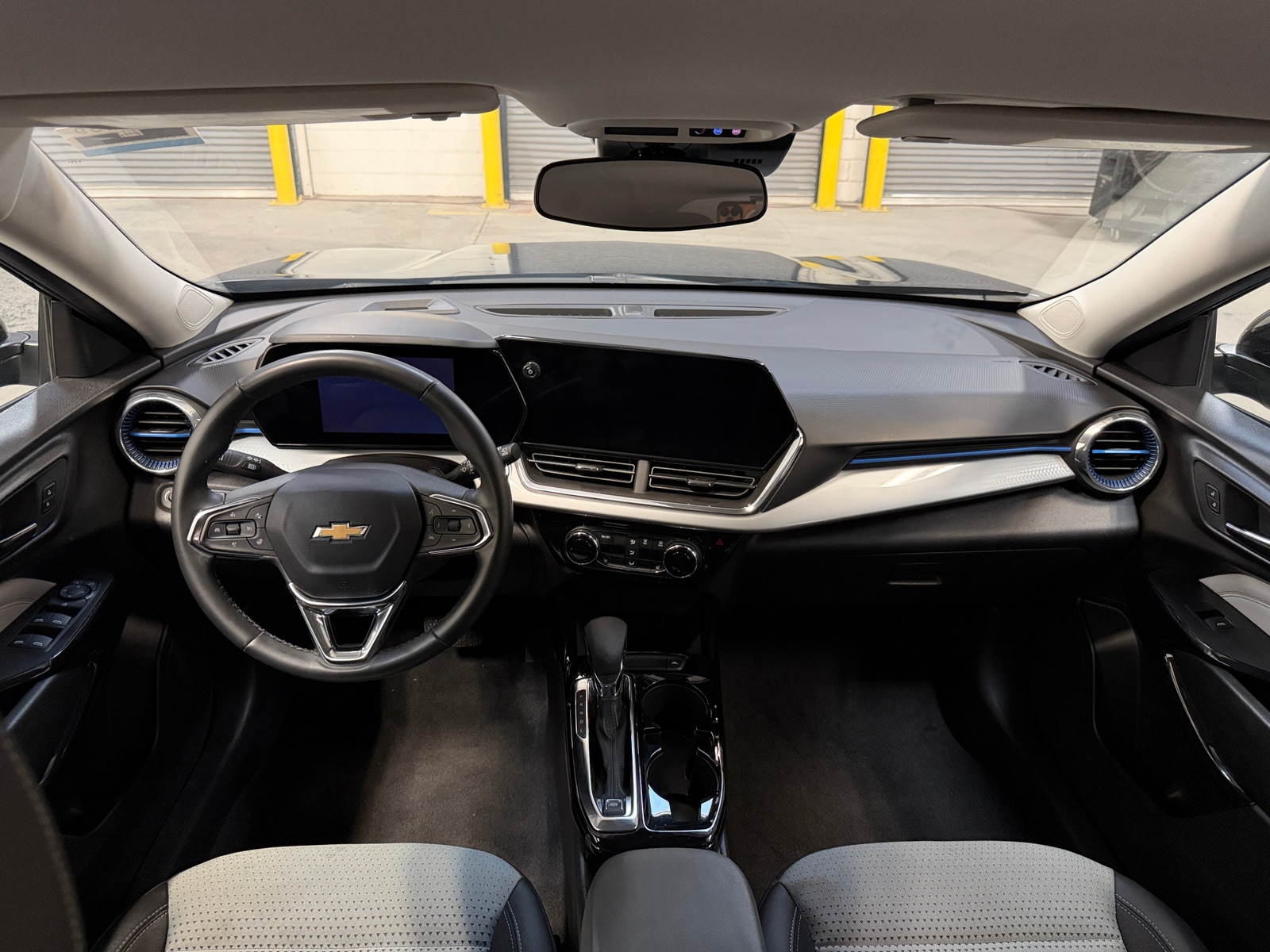 Thumbnail: 2025 Chevrolet Trax - 2