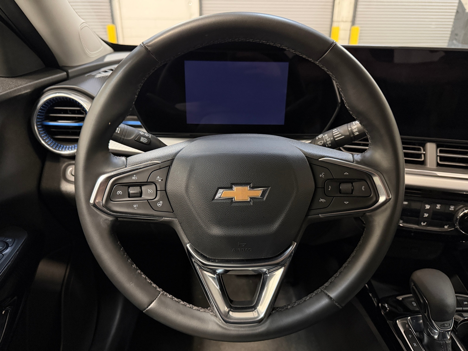 Thumbnail: 2025 Chevrolet Trax - 4