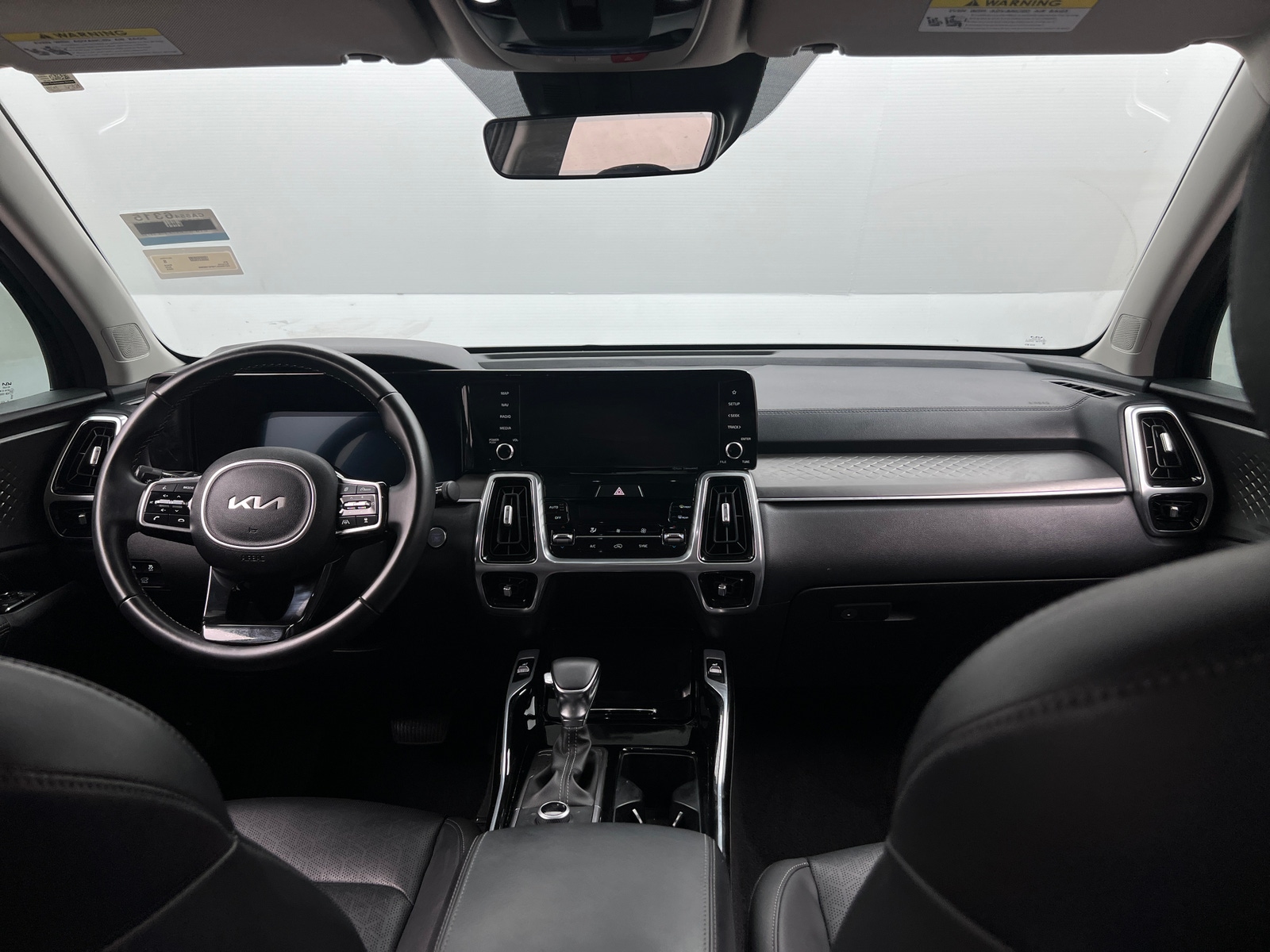 Thumbnail: 2023 Kia Sorento - 2
