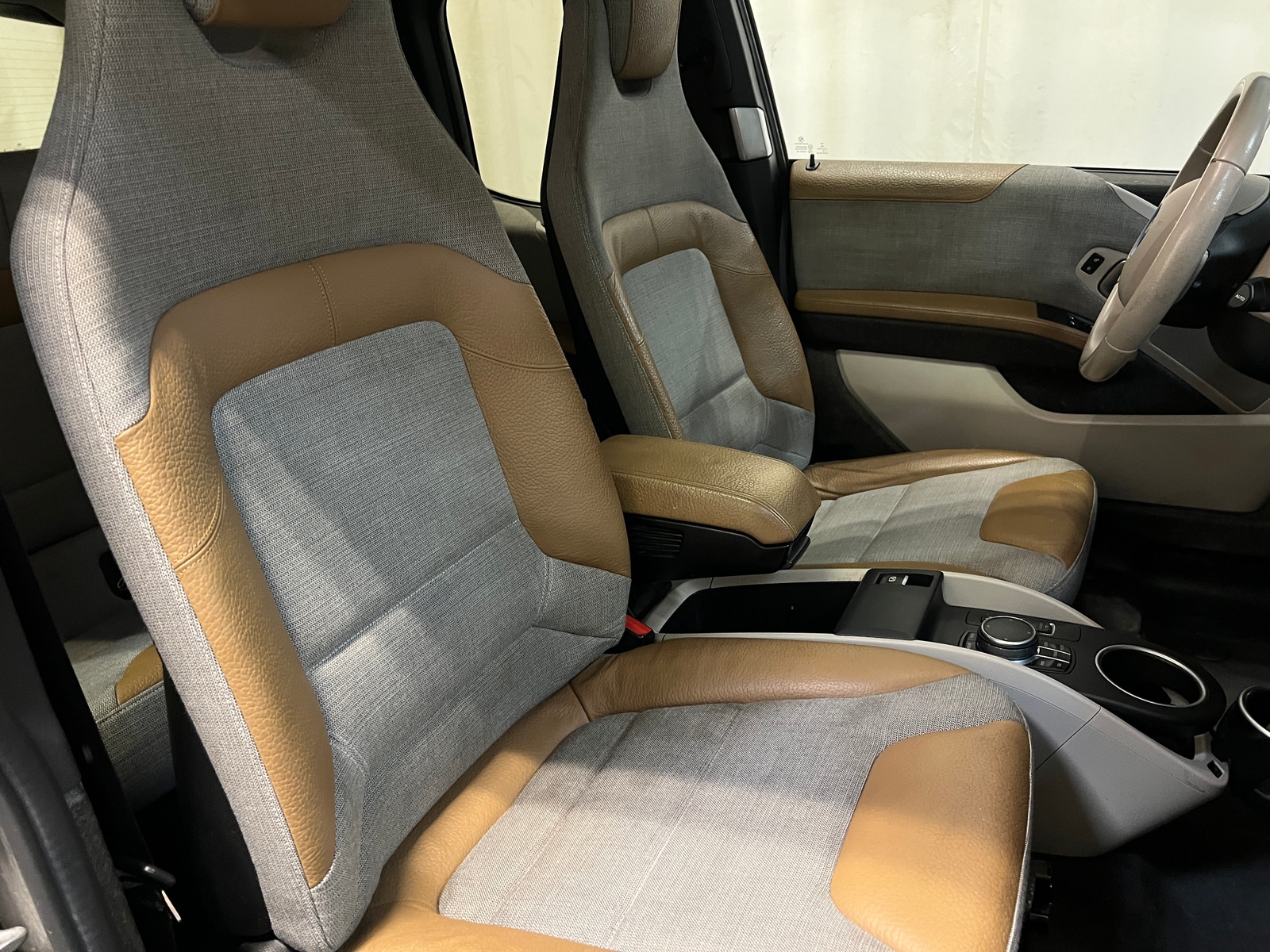Thumbnail: 2017 BMW i3 - 2