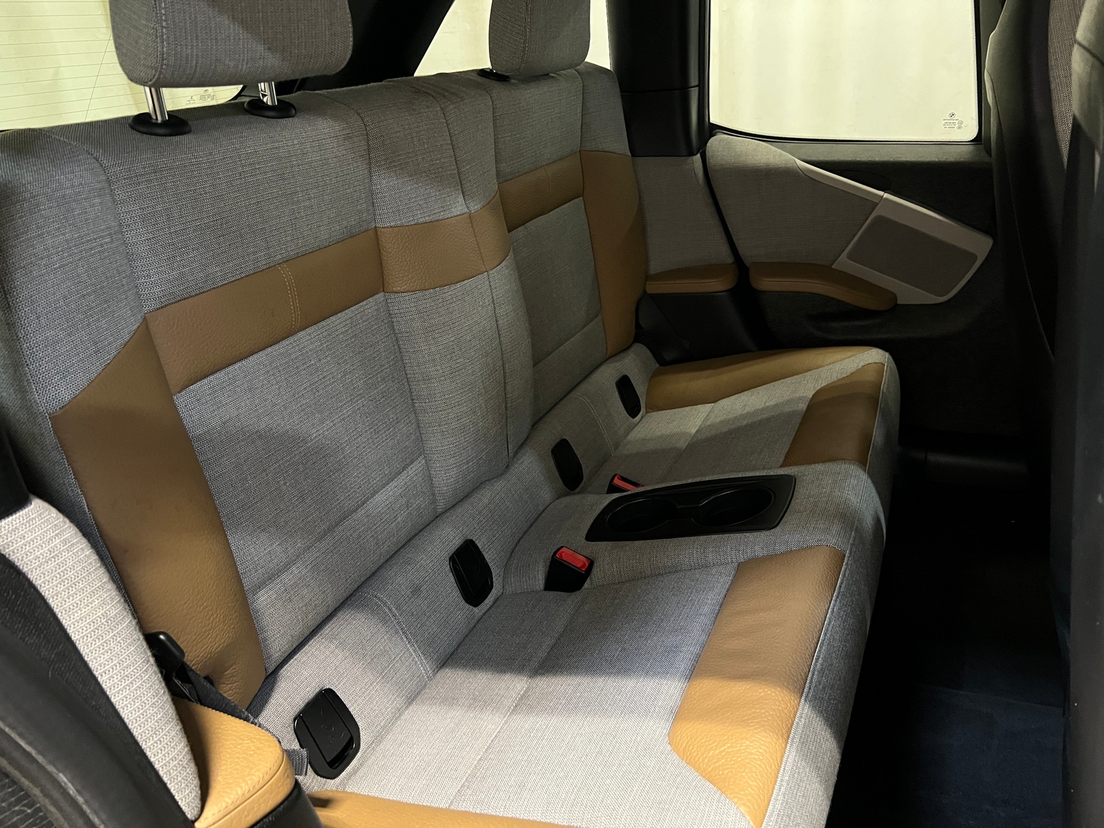 Thumbnail: 2017 BMW i3 - 6