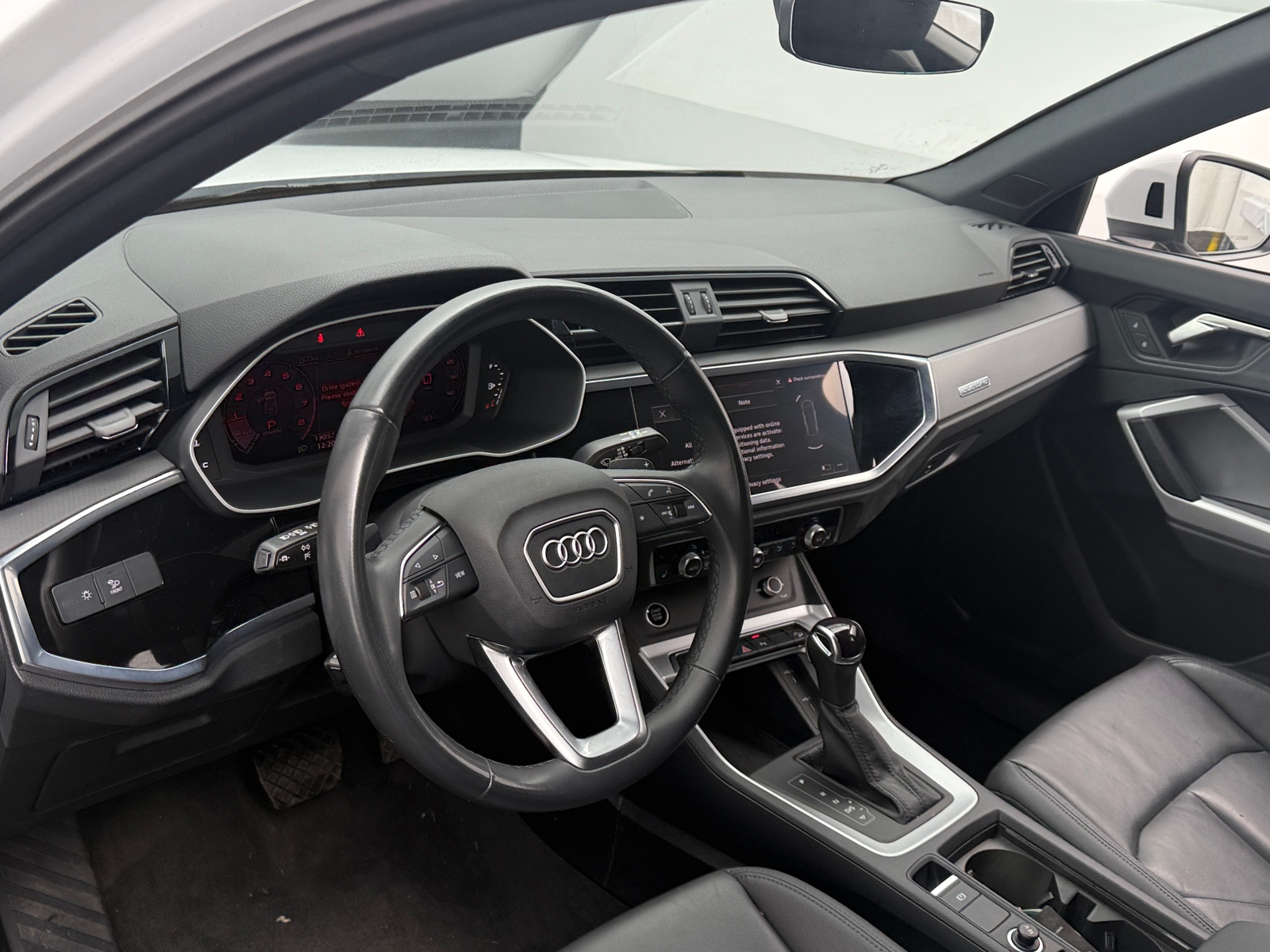 Thumbnail: 2023 Audi Q3 - 3