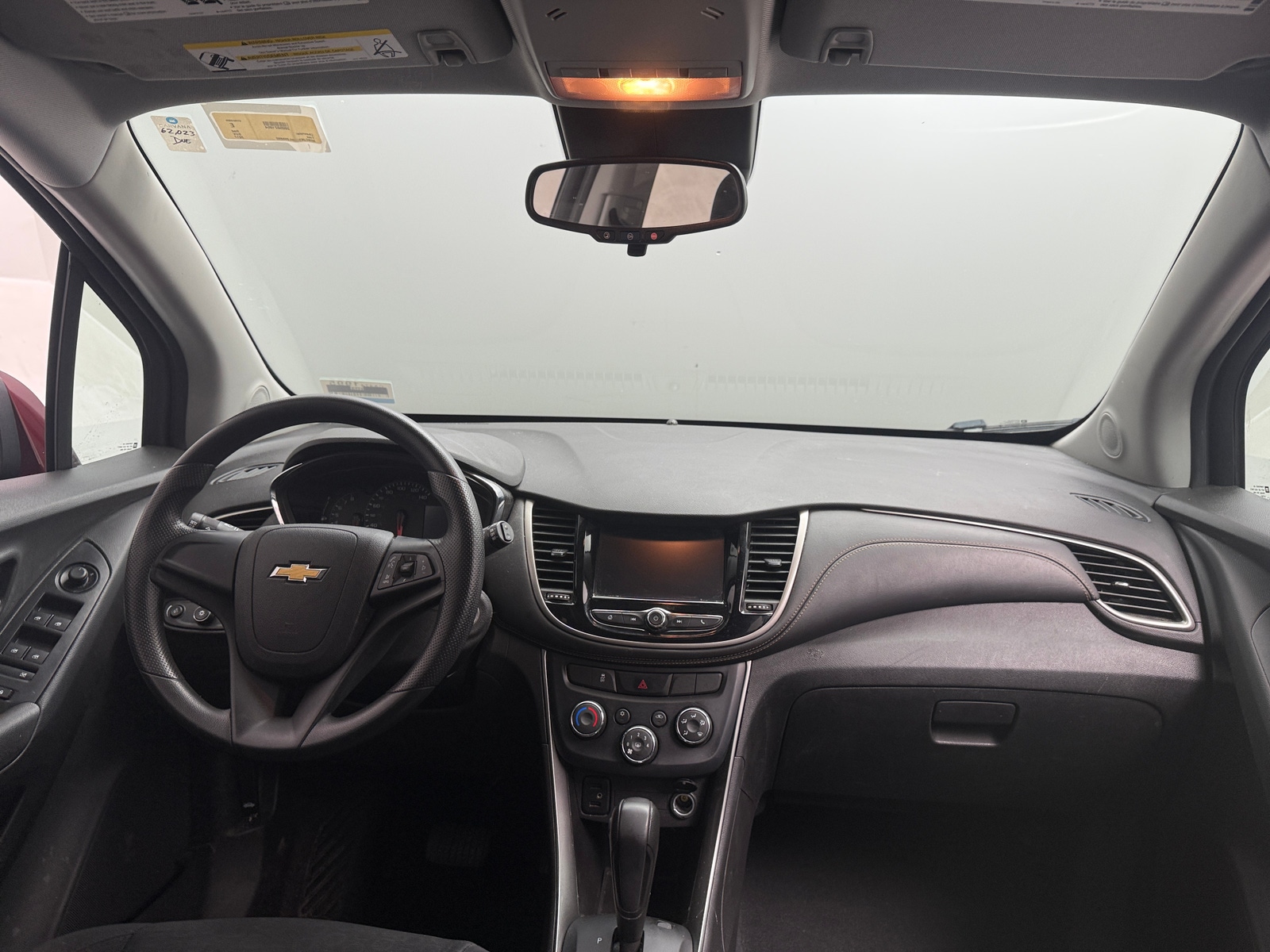 Thumbnail: 2017 Chevrolet Trax - 3