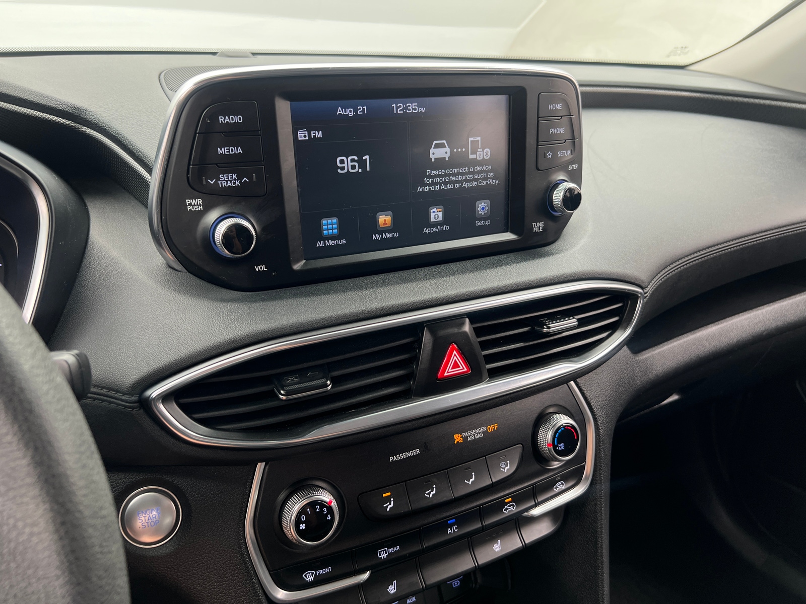 Thumbnail: 2019 Hyundai Santa Fe - 4