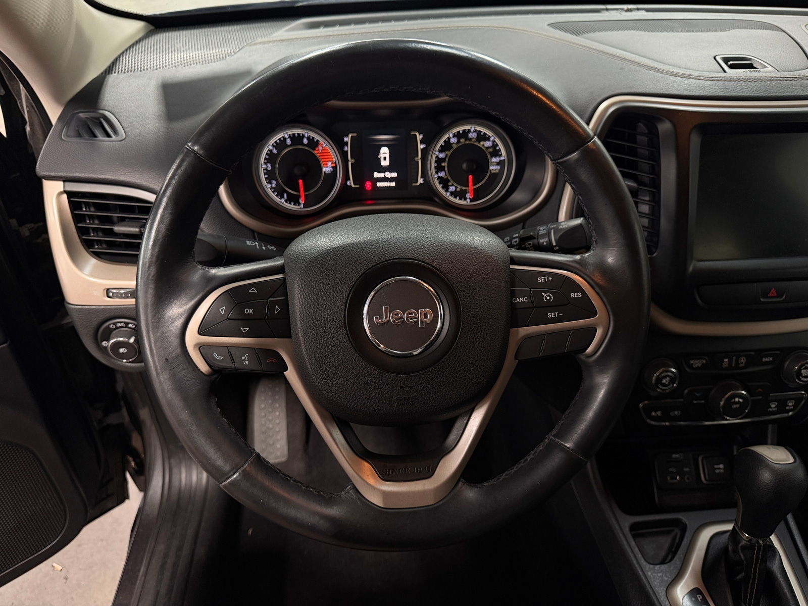 Thumbnail: 2016 Jeep Cherokee - 5