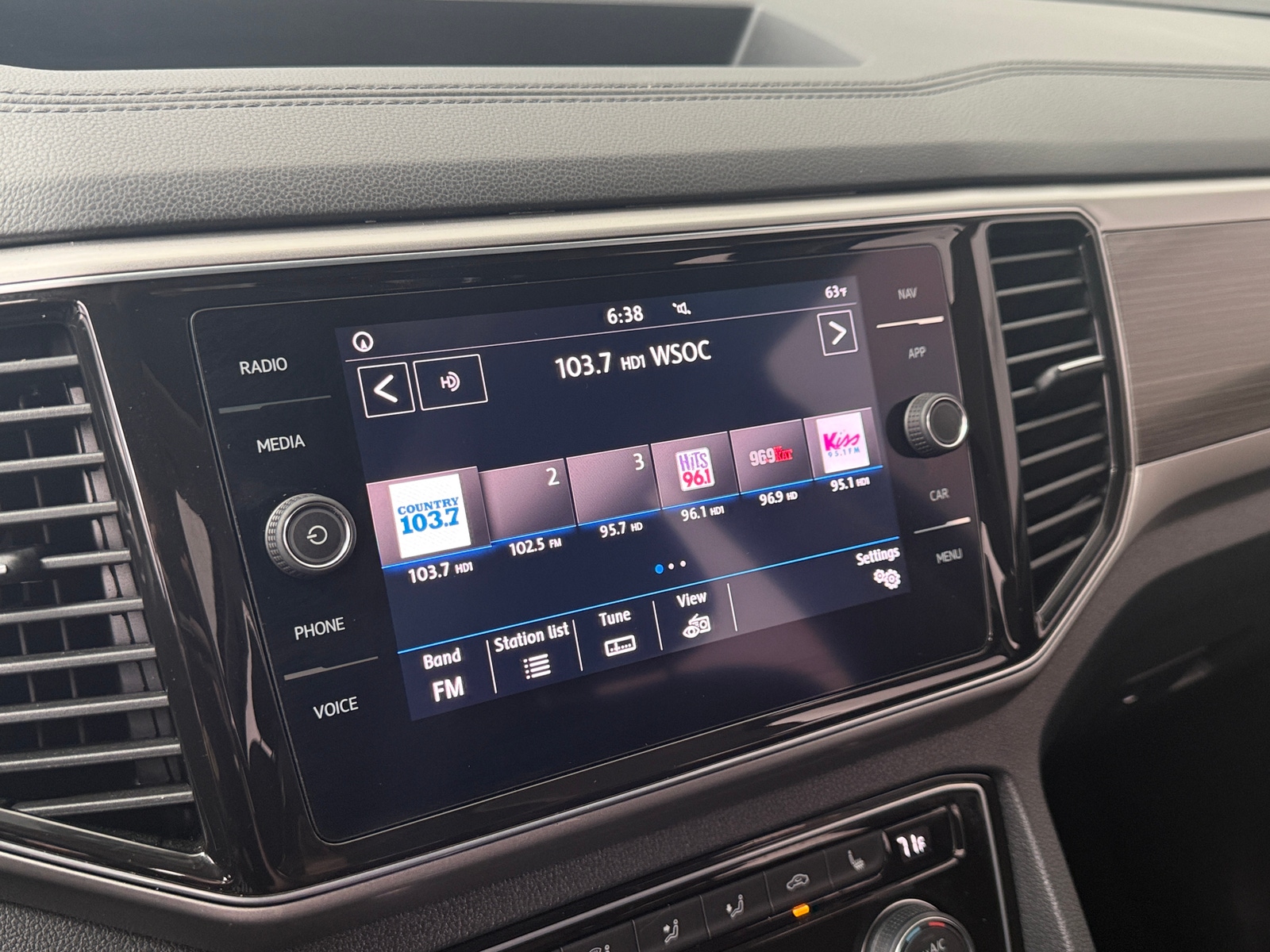 Thumbnail: 2019 Volkswagen Atlas - 3
