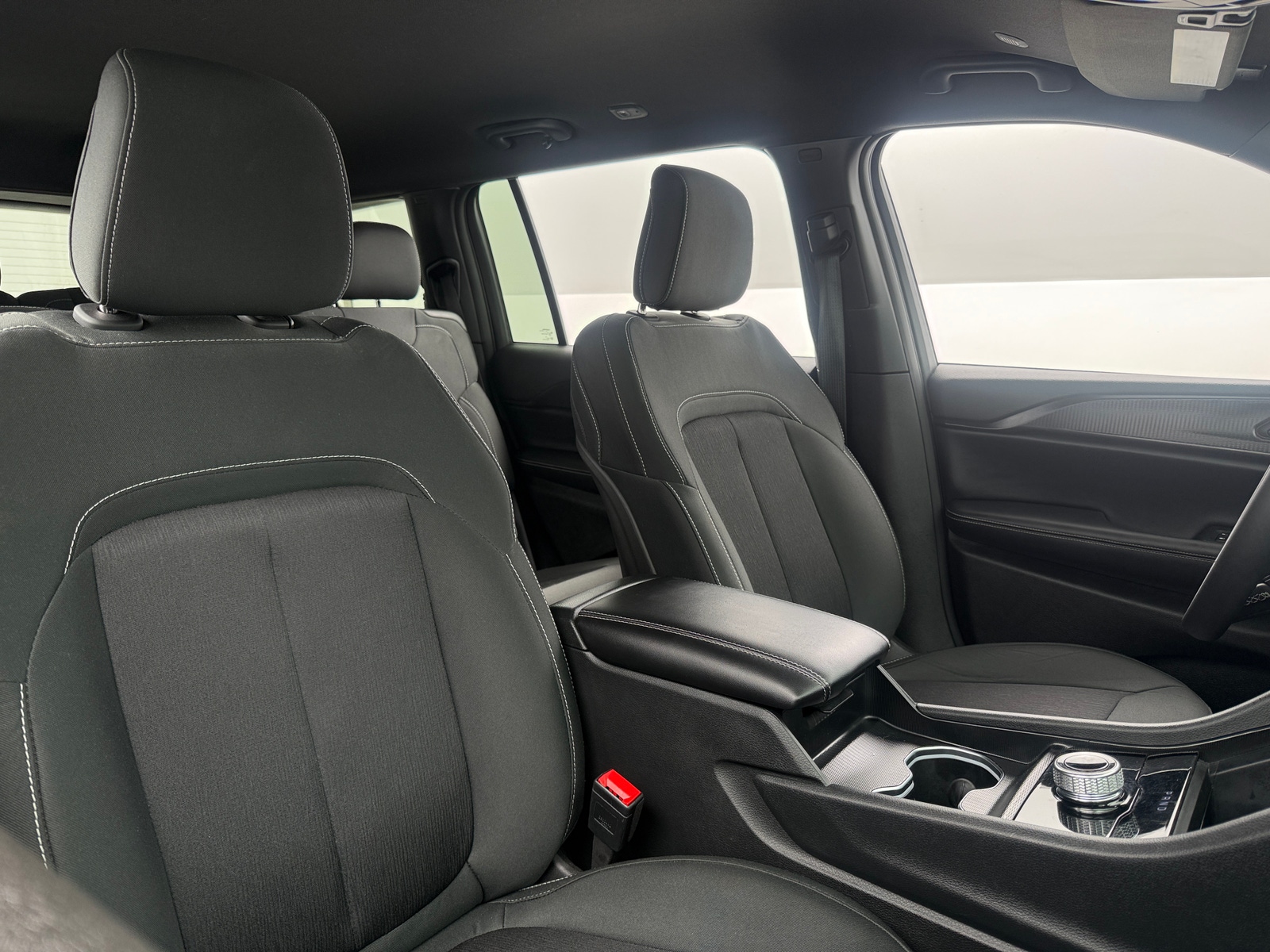 Thumbnail: 2024 Jeep Grand Cherokee L - 2