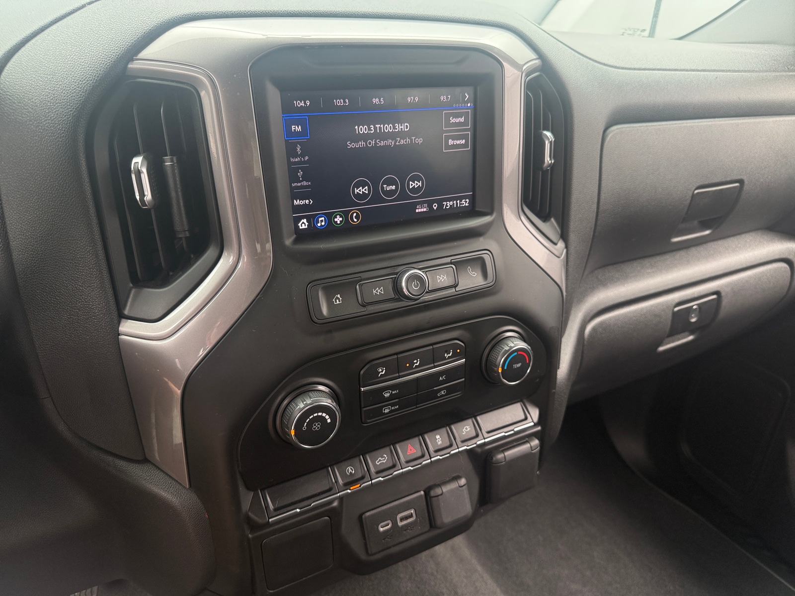 Thumbnail: 2021 Chevrolet Silverado 1500 - 4