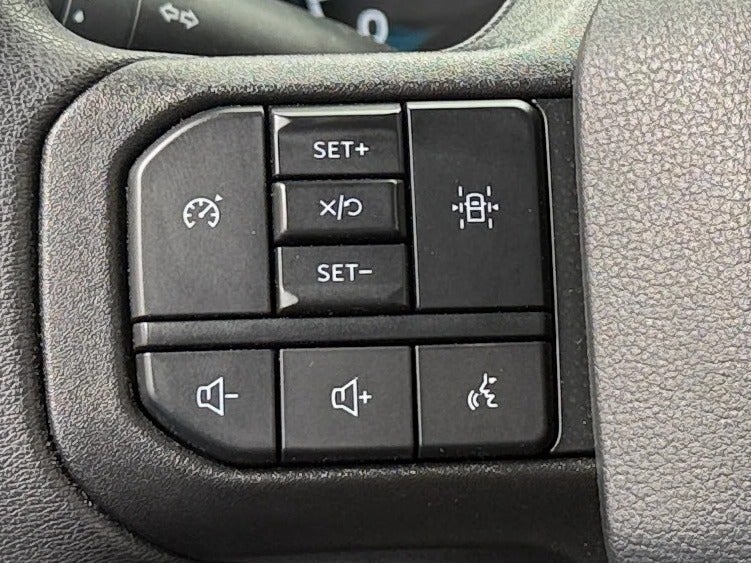 2025 Ford F-350 Super Duty XLT - Photo 17