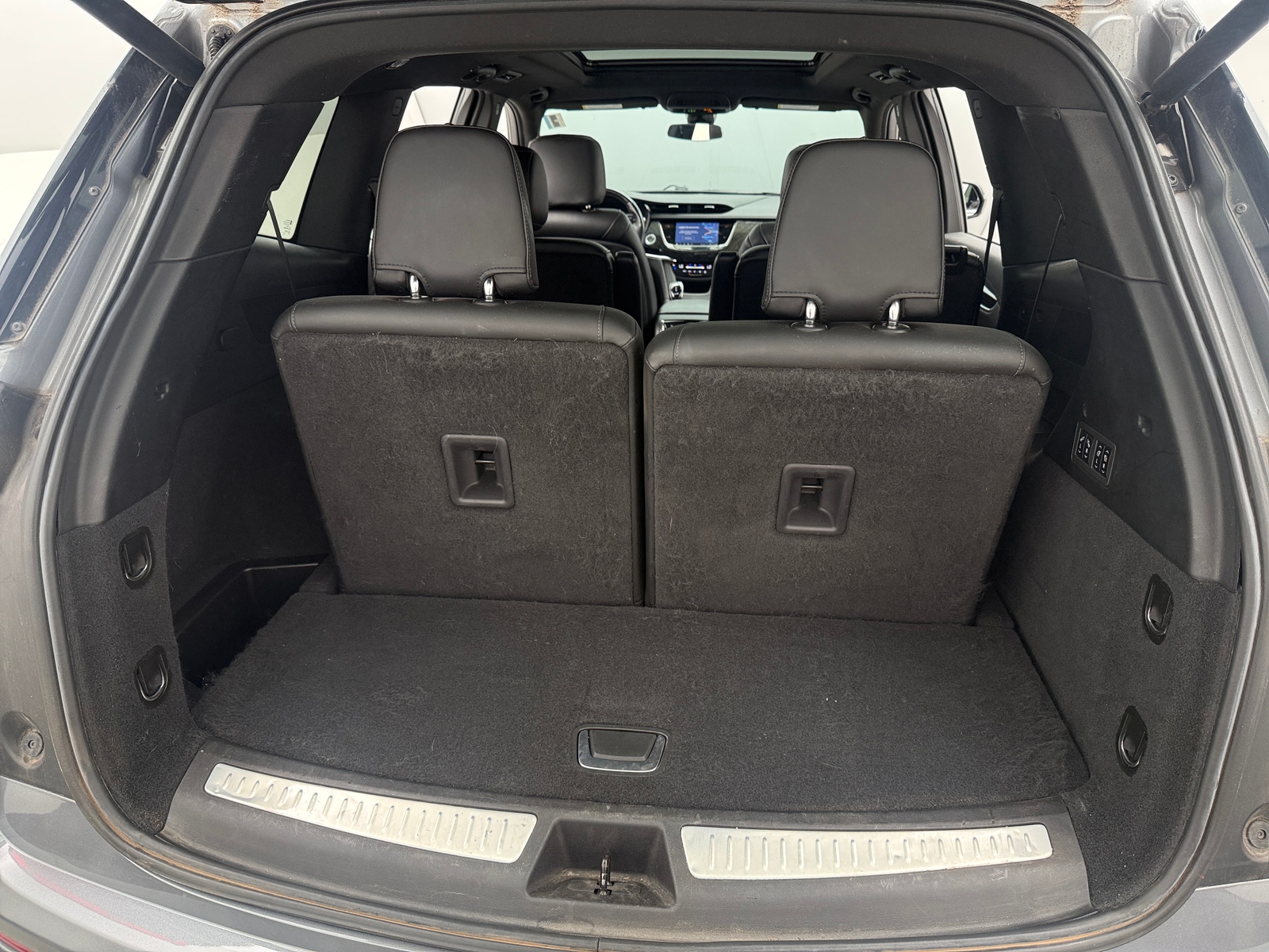 Thumbnail: 2021 Cadillac XT6 - 6