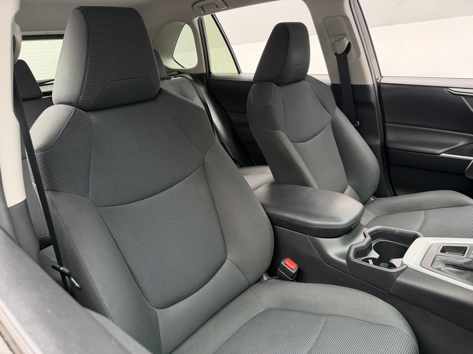 Thumbnail: 2020 Toyota RAV4 - 2