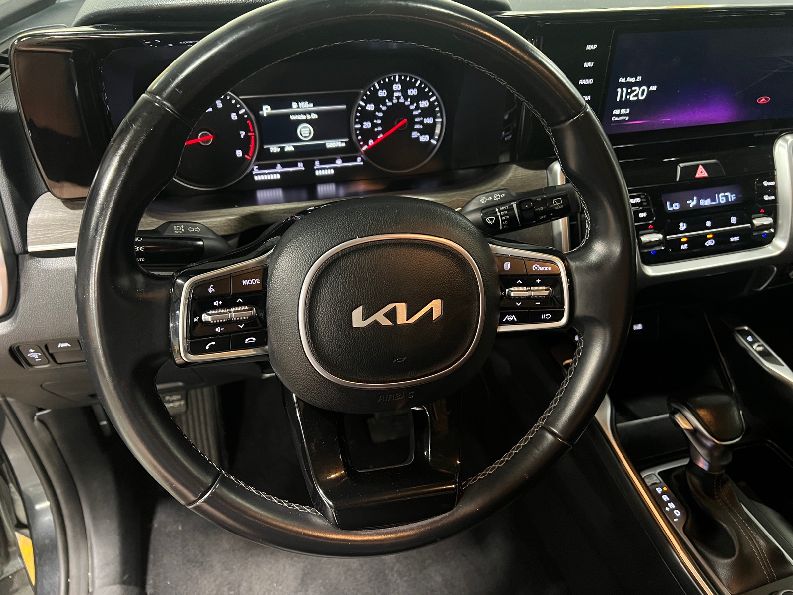 Thumbnail: 2022 Kia Sorento - 4