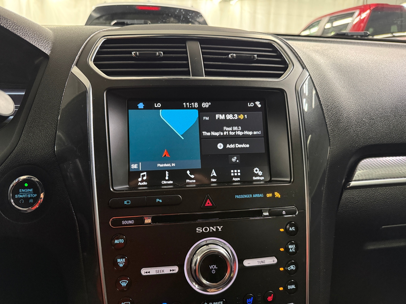 Thumbnail: 2018 Ford Explorer - 3