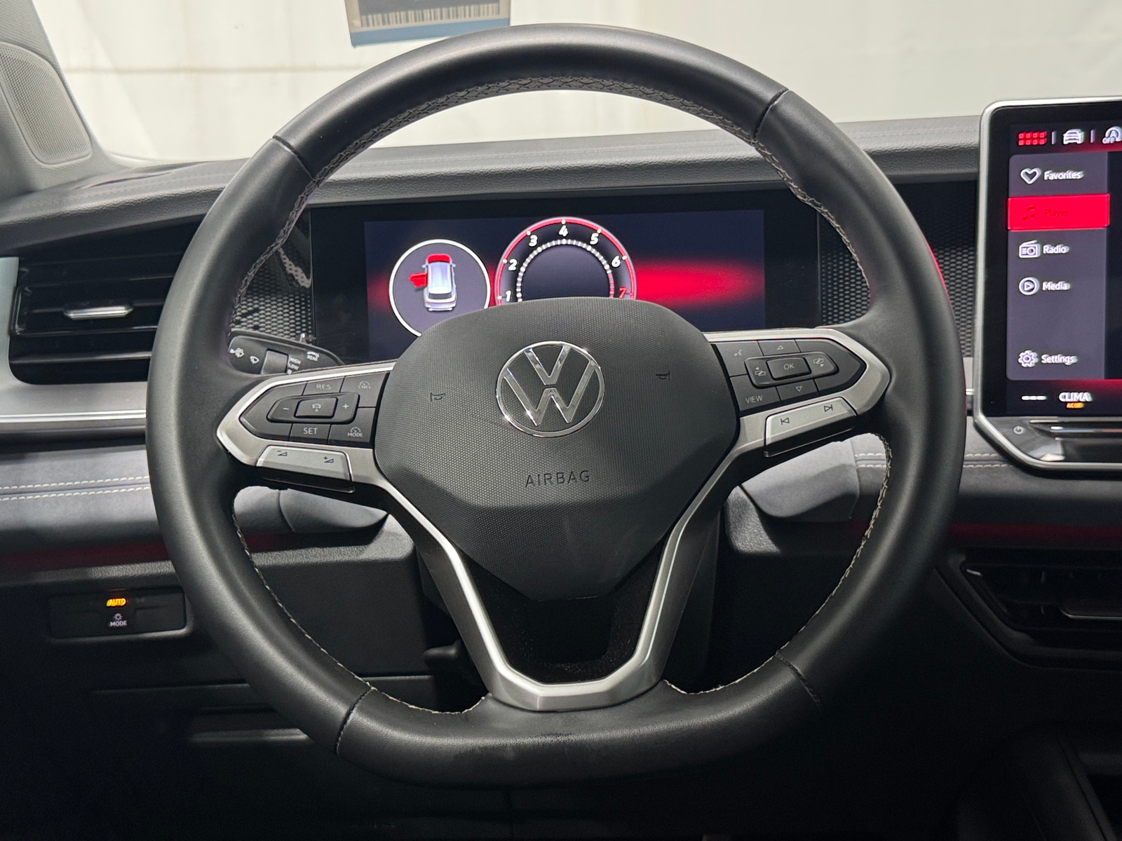 Thumbnail: 2026 Volkswagen Tiguan - 4