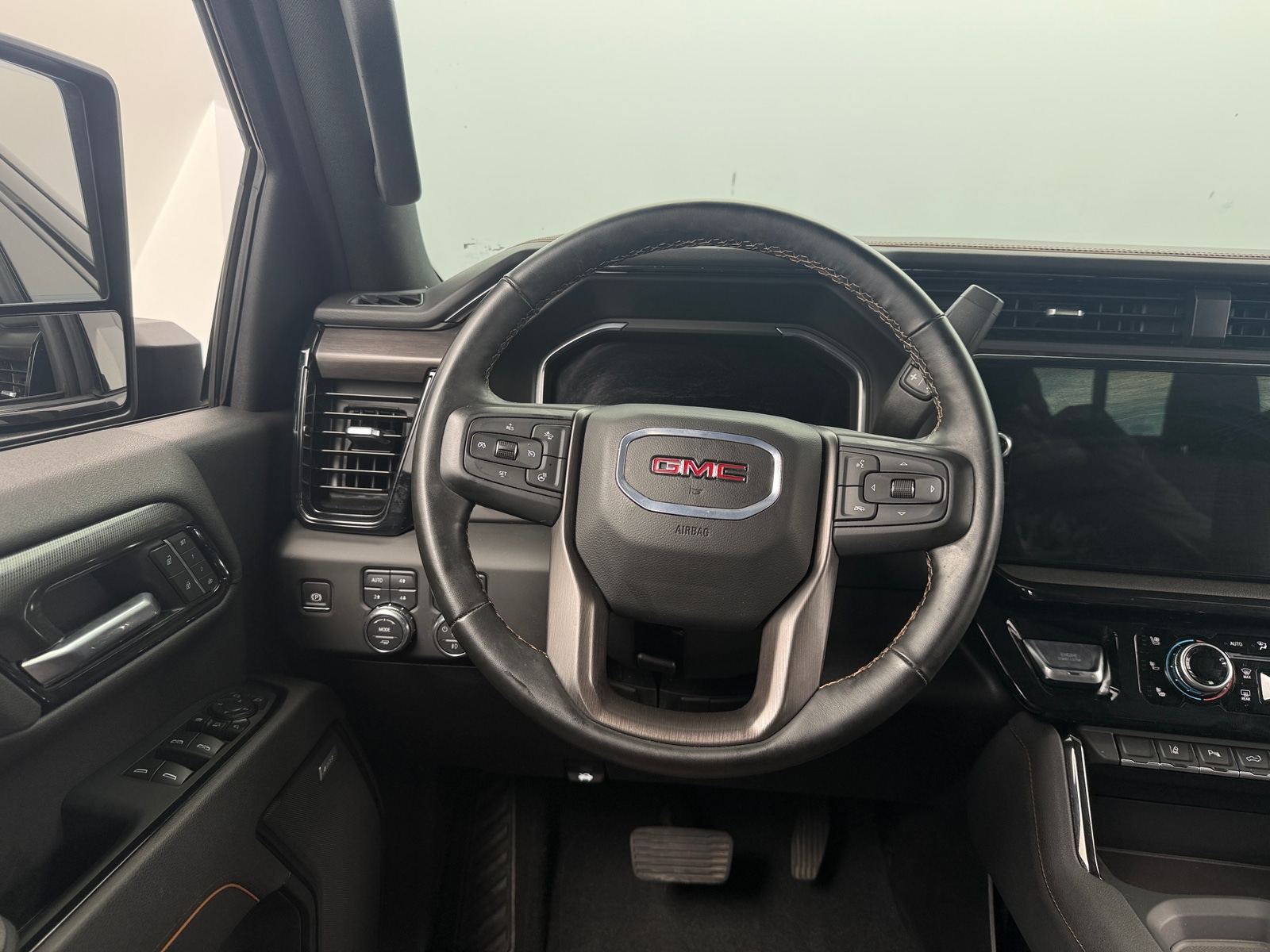 Thumbnail: 2025 GMC Sierra 2500 - 4