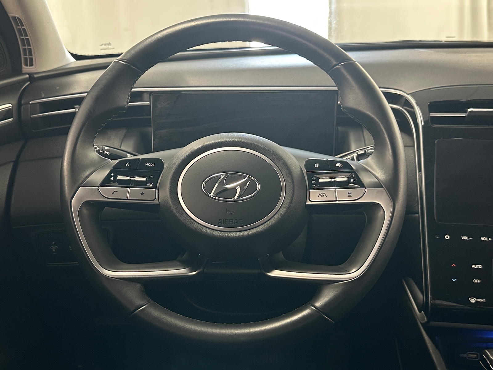 Thumbnail: 2023 Hyundai Tucson - 4