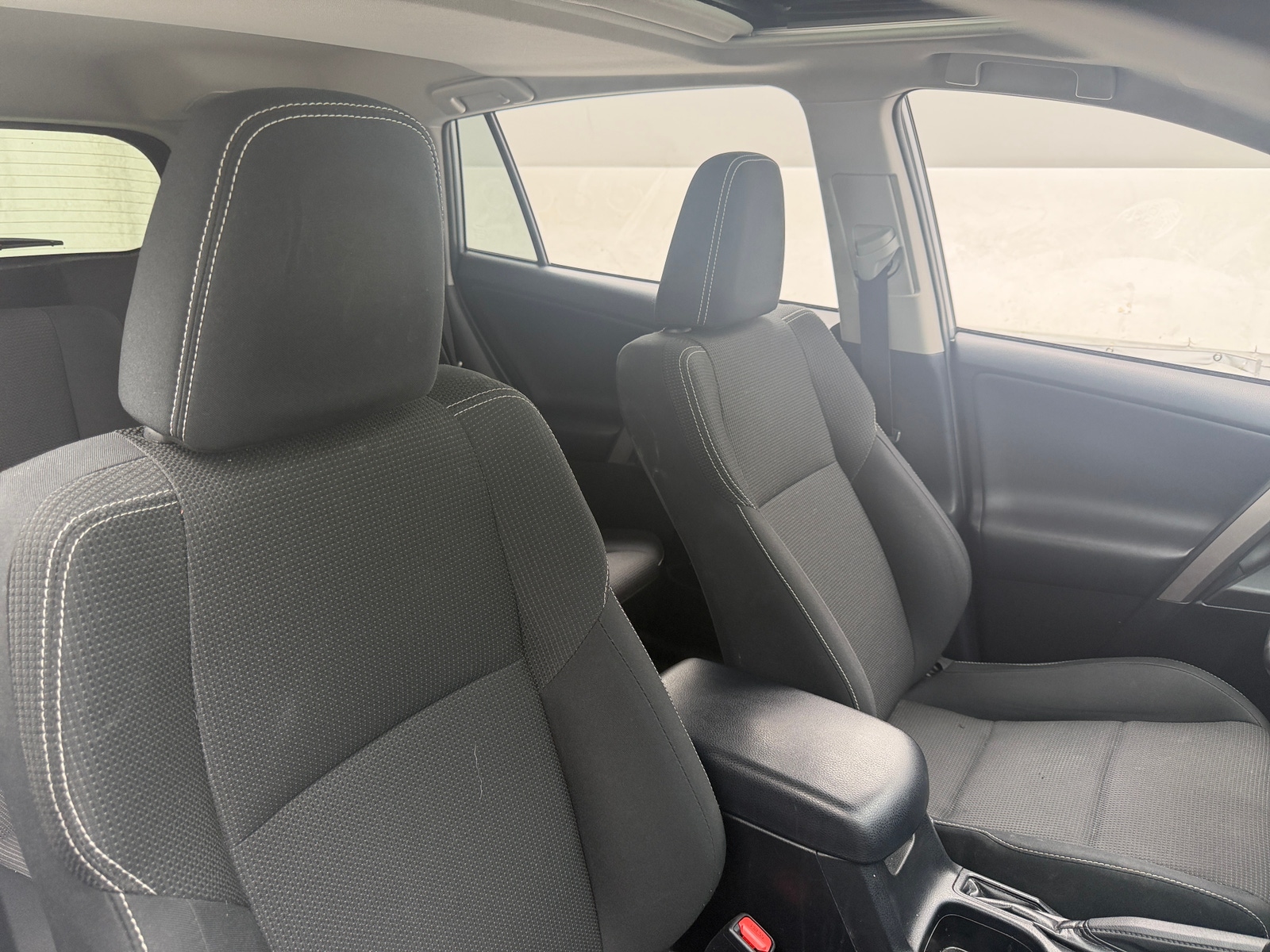 Thumbnail: 2018 Toyota RAV4 - 2