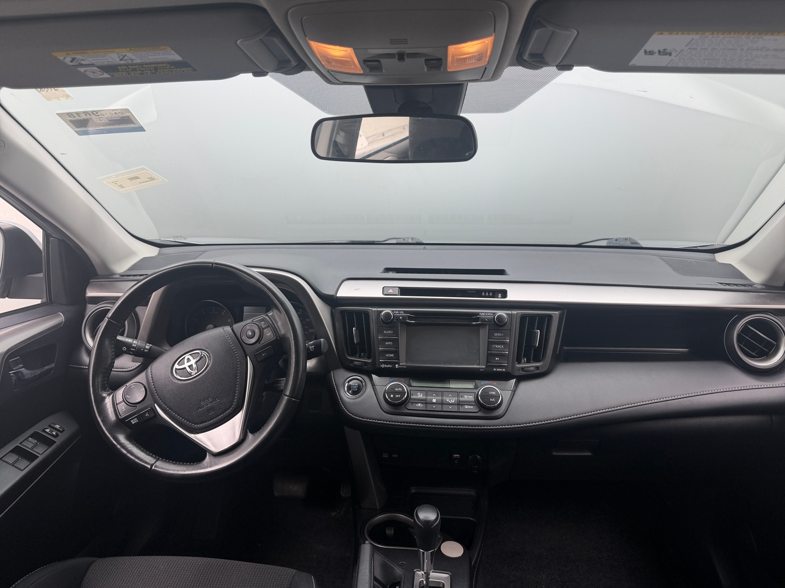 Thumbnail: 2018 Toyota RAV4 - 3