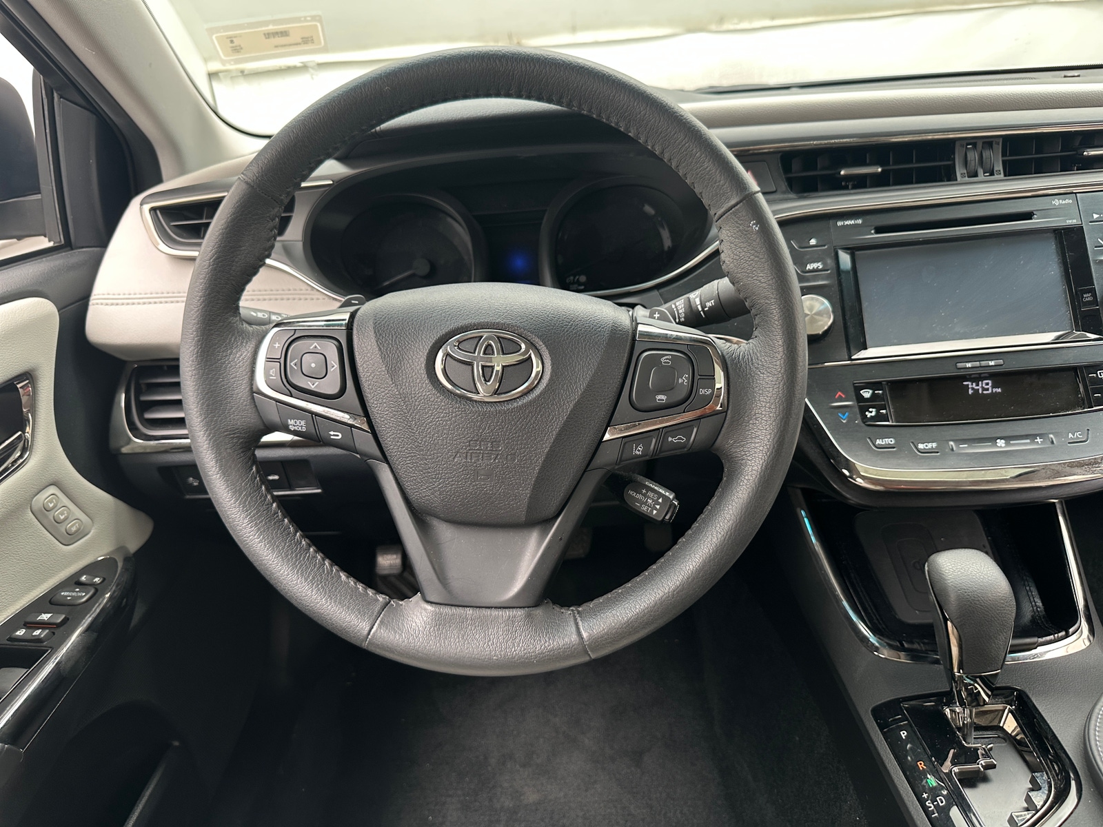 Thumbnail: 2017 Toyota Avalon - 4